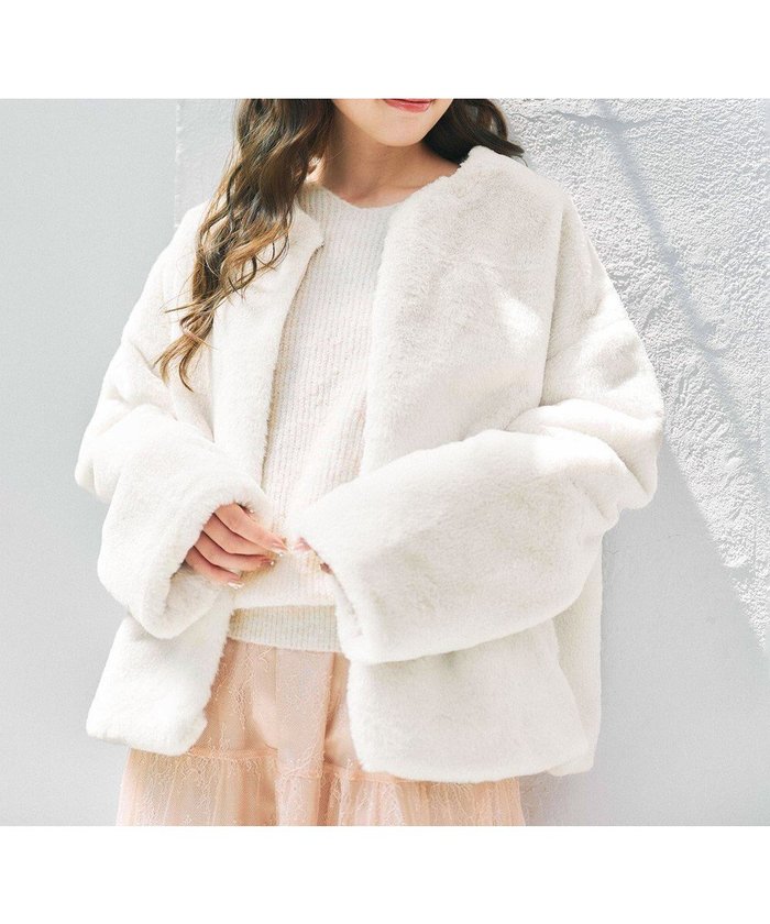 【フェルゥ/Feroux】のフェイクファー ジャケット インテリア・キッズ・メンズ・レディースファッション・服の通販 founy(ファニー) https://founy.com/ ファッション Fashion レディースファッション Fashion for Women アウター Coat / Outerwear Collection コート・ロングコート・ピーコート Long Coats, Peacoats & More レディースジャケット・軽アウター Jackets ジャケット Jacket, Outerwear ドレス Dress, One-Piece フェイクファー Faux Fur, Imitation Fur ミドル Middle Length, Mid Height 冬 Winter / This Winter A/W・秋冬 Autumn/Winter |ID: prp329100004736096 ipo3291000000035633392
