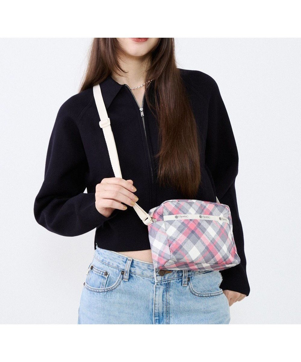 【レスポートサック/LeSportsac】のDANIELLA CROSSBODY/シームレスタータン インテリア・キッズ・メンズ・レディースファッション・服の通販 founy(ファニー) ファッション Fashion レディースファッション Fashion for Women おすすめ Recommended / Our Picks アウトドア Outdoor Clothing コンパクト Compact, Small Size スクエア Square, Square Shape ポケット Pocket, Pocket Detail 旅行 Travel 財布 Wallet, Purse シームレスタータン|ID: prp329100004737723 ipo3291000000034222427