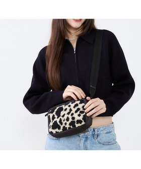 【レスポートサック/LeSportsac】のPUFFY CUBE CROSSBODY/カウシェルパ 人気、トレンドファッション・服の通販 founy(ファニー) ファッション Fashion レディースファッション Fashion for Women おすすめ Recommended / Our Picks アウトドア Outdoor Clothing コレクション Collection, Seasonal Line スクエア Square, Square Shape トレンド Trend, Trending Now ポケット Pocket, Pocket Detail ミックス Mix, Mixed Style 今季 This Season, Current Season 旅行 Travel A/W・秋冬 Autumn/Winter 財布 Wallet, Purse |ID:prp329100004737729