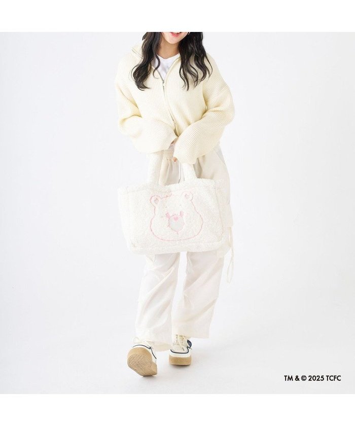 【ムーンバット/MOONBAT】のCare Bears(ケアベア) ボアバッグ B4サイズ 手洗い可能 ファイファー インテリア・キッズ・メンズ・レディースファッション・服の通販 founy(ファニー) https://founy.com/ ファッション Fashion レディースファッション Fashion for Women バッグ Bags カラフル Colorful Design キャップ Cap, Baseball Cap キャラクター Character, Licensed Characters 傘 Umbrella, Parasol 人気 Popular, Best Seller ポケット Pocket, Pocket Detail マフラー Scarf, Muffler ワンポイント One Point, Statement Accent 冬 Winter / This Winter |ID: prp329100004737738 ipo3291000000035796079