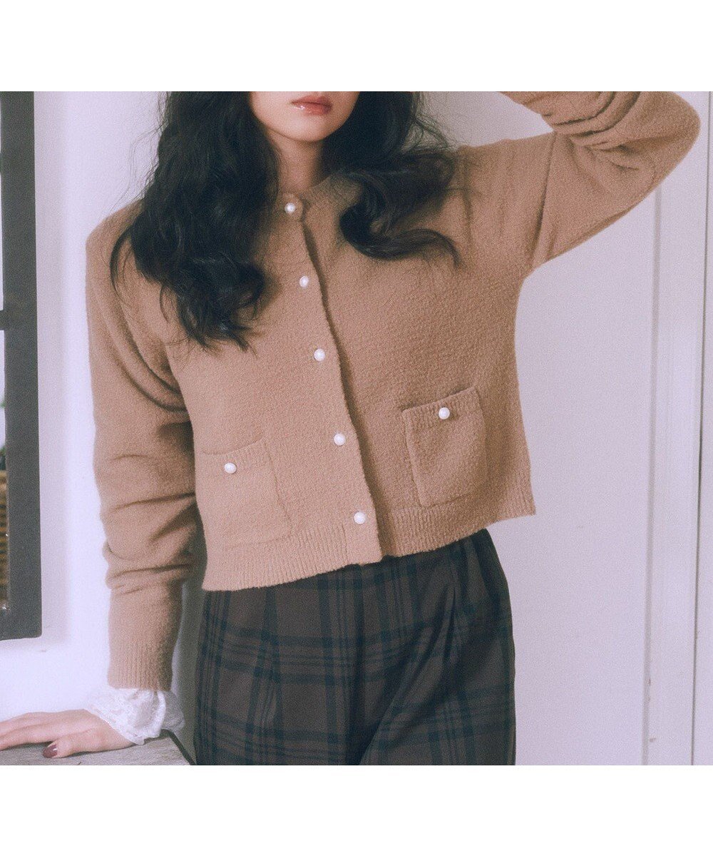 【アースミュージックアンドエコロジー/earth music&ecology】の【イージーケア】パウダーシャギークルーネックカーディガン インテリア・キッズ・メンズ・レディースファッション・服の通販 founy(ファニー) ファッション Fashion レディースファッション Fashion for Women トップス・カットソー Cut & Sew Tops カーディガン・羽織り Layered Style Cardigans なめらか Smooth, Silky Texture インナー Innerwear カーディガン Cardigan, Knitwear コンパクト Compact, Small Size パール Pearl, Pearl Accent フェミニン Feminine, Girly フォルム Silhouette, Form ボトム Bottoms, Lower Wear ポケット Pocket, Pocket Detail A/W・秋冬 Autumn/Winter Beige|ID: prp329100004737814 ipo3291000000034222771