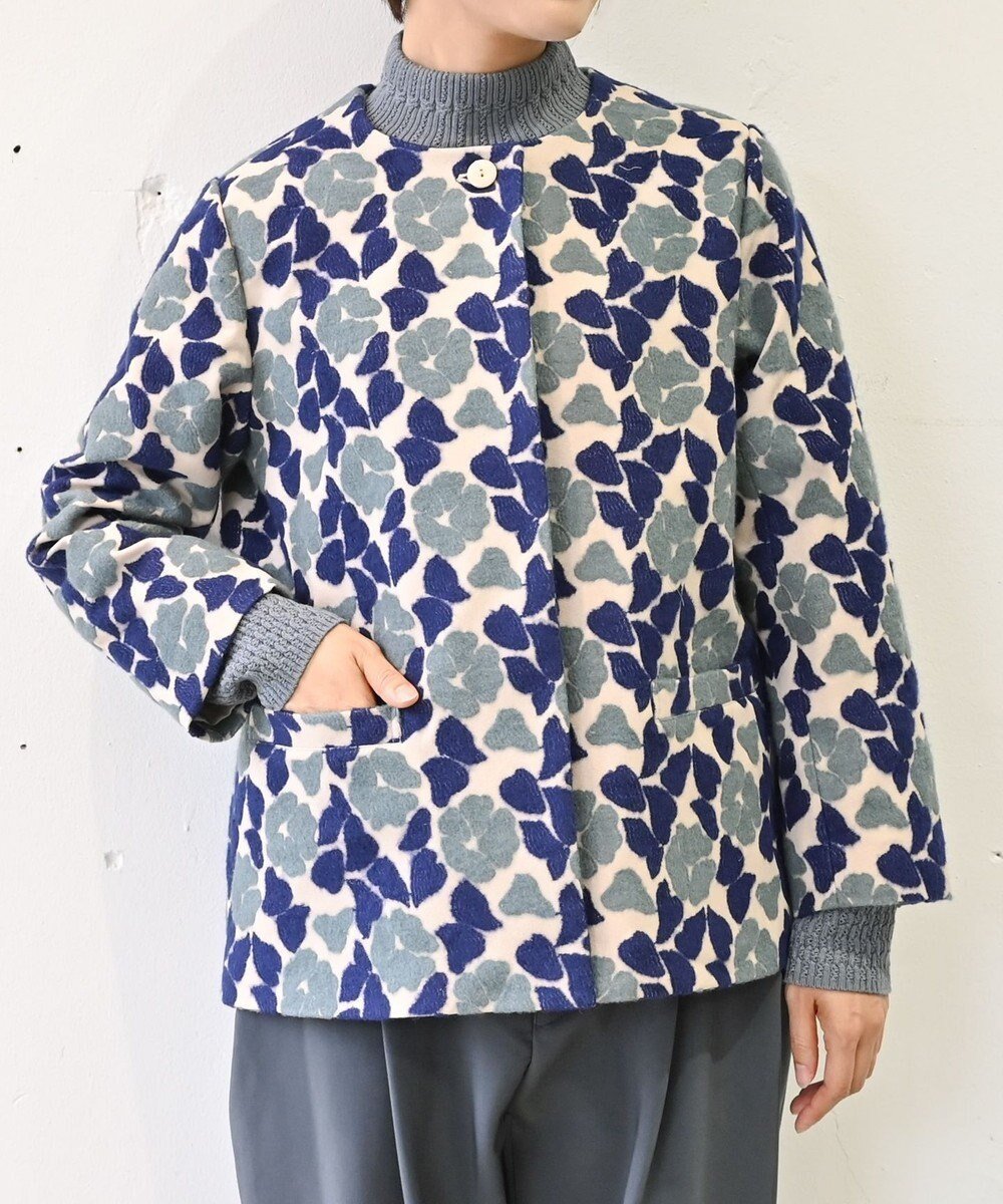 【ムーク/muuc】の庭椿の刺繍 ノーカラーショートコート 人気、トレンドファッション・服の通販 founy(ファニー) ファッション Fashion レディースファッション Fashion for Women アウター Coat / Outerwear Collection コート・ロングコート・ピーコート Long Coats, Peacoats & More レディースジャケット・軽アウター Jackets ノーカラージャケット / シンプル上品コーデ Collarless Jackets アクリル Acrylic Material キュプラ Cupro, Eco Fabric クラシカル Classical, Vintage-Inspired ショート Short, Short Length ジャケット Jacket, Outerwear 定番 Standard, Basic Item A/W・秋冬 Autumn/Winter エレガント 上品 Elegant other-1|ID: prp329100004739011 ipo3291000000034230943