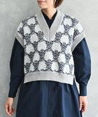 【ムーク/muuc】の〈うっとり柔らか上質な極細繊維〉〈前身頃は希少なモヘアとシルク×後ろ身頃はウール100%〉フラワージャカード ベスト グレー|ID: prp329100004739066 ipo3291000000034232151