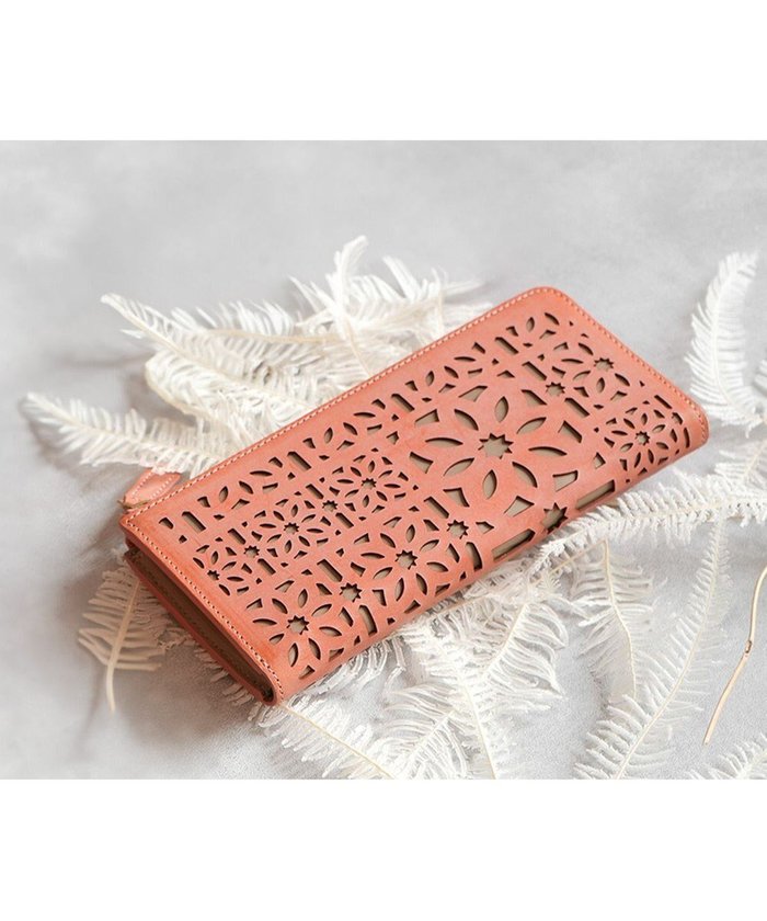 【ゲンテン/genten】のマルチカットワークミニ L字ファスナー長財布 インテリア・キッズ・メンズ・レディースファッション・服の通販 founy(ファニー) https://founy.com/ ファッション Fashion レディースファッション Fashion for Women ミニ財布・二つ折り財布 Wallets & Card Cases おすすめ Recommended / Our Picks イタリア Italy ショルダー Shoulder, Shoulder Strap ワーク Workwear, Utility Style エレガント 上品 Elegant 定番 Standard, Basic Item 財布 Wallet, Purse |ID: prp329100004739318 ipo3291000000034899412