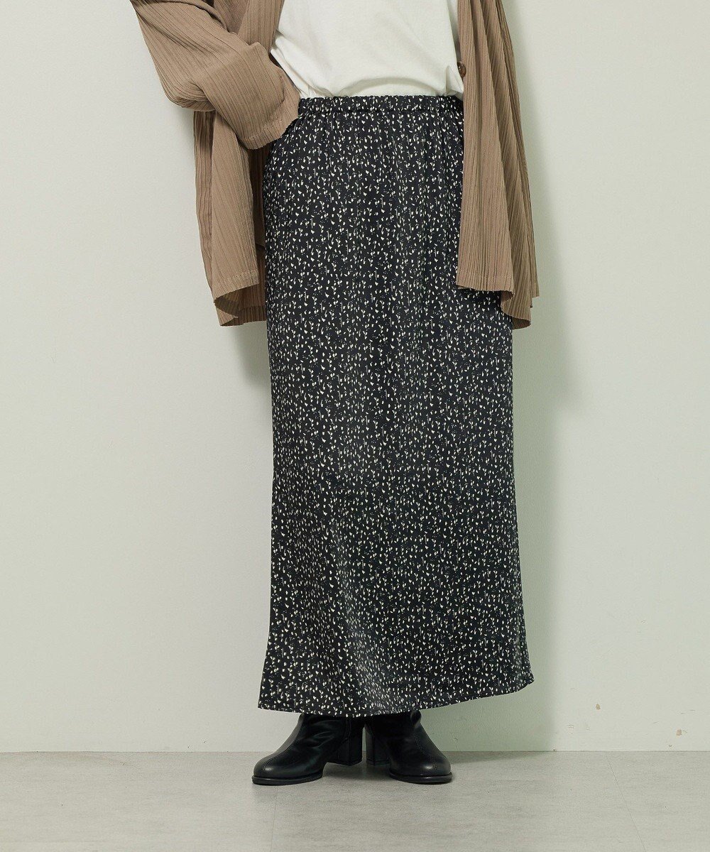 【グリーンパークス/Green Parks】のすっきり見えシルエットサテンナロースカート インテリア・キッズ・メンズ・レディースファッション・服の通販 founy(ファニー) ファッション Fashion レディースファッション Fashion for Women スカート Skirts おすすめ Recommended / Our Picks とろみ Fluid, Flowy Fabric サテン Satin, Glossy Fabric バランス Balance, Style Balance フラワー Flower, Floral ポケット Pocket, Pocket Detail モノトーン Monotone, Black and White 今季 This Season, Current Season 無地 Plain, Solid Color A/W・秋冬 Autumn/Winter Flower Black|ID: prp329100004739320 ipo3291000000034234536