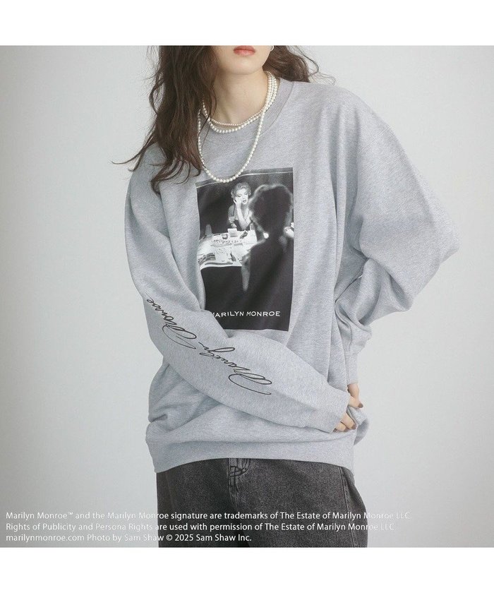 【グリーンパークス/Green Parks】のMarilyn Monroe メイクアップptスウェッ インテリア・キッズ・メンズ・レディースファッション・服の通販 founy(ファニー) https://founy.com/ ファッション Fashion レディースファッション Fashion for Women トップス・カットソー Cut & Sew Tops レディースパーカー・カジュアルフーディー Casual Hoodies & Sweatshirts スウェット・クルーネックトップス Sweatshirts & Crewnecks / Relaxed Fit Sweat Tops スウェット / スエット Sweatshirt, Sweatwear スタイリッシュ Stylish, Fashionable プリント Print, Printed Pattern ボトム Bottoms, Lower Wear ポケット Pocket, Pocket Detail ロング Long, Long-Length A/W・秋冬 Autumn/Winter |ID: prp329100004739364 ipo3291000000035566411