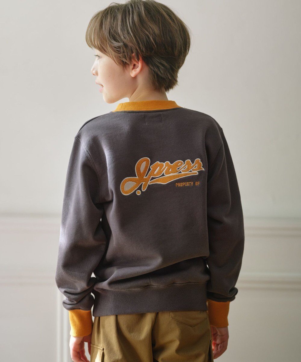 【ジェイ プレス/J.PRESS / KIDS】の【100-130cm】Jバックロゴ エンブロイダリー トレーナー インテリア・キッズ・メンズ・レディースファッション・服の通販 founy(ファニー) 　ファッション　Fashion　キッズファッション　Fashion for Kids　トップス・カットソー　Cut & Sew Tops　エンブロイダリー　Embroidery Design　シンプル　Simple, Minimal　スウェット / スエット　Sweatshirt, Sweatwear　スポーツ　Sports, Activewear　スマホ　Smartphone, Mobile Device　トレンド　Trend, Trending Now　トレーナー　Sweatshirt, Trainer　定番　Standard, Basic Item　人気　Popular, Best Seller　長袖　Long Sleeve, Full Sleeve　リラックス　Relax, Relaxed Fit　ワンポイント　One Point, Statement Accent　A/W・秋冬　Autumn/Winter　冬　Winter / This Winter　2025年　2025　2025-2026秋冬・A/W　Autumn/Winter 2025–26 AW25–26　ライトグレー系|ID: prp329100004740086 ipo3291000000034241959