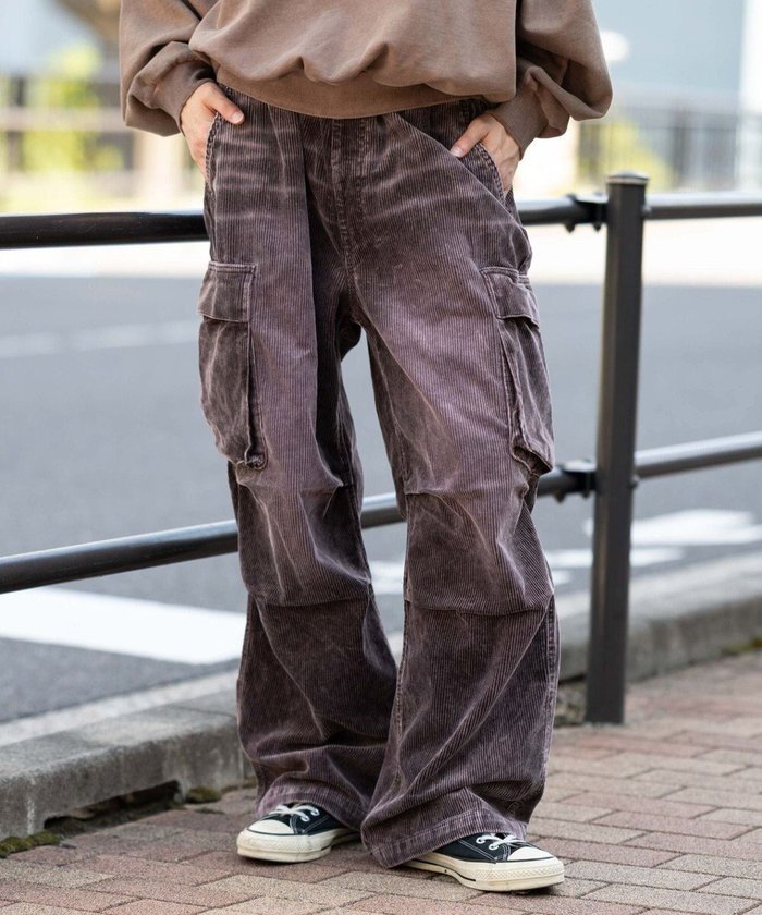 【ウィゴー/WEGO / MEN】の【ウエストゴム/MLサイズ展開】イージーコーデュロイカーゴパンツ インテリア・キッズ・メンズ・レディースファッション・服の通販 founy(ファニー) https://founy.com/ ファッション Fashion メンズファッション Fashion for Men ボトムス Bottoms 秋 Autumn コーデュロイ Corduroy, Cord Fabric シンプル Simple, Minimal スウェット / スエット Sweatshirt, Sweatwear スニーカー Sneakers, Trainers スマホ Smartphone, Mobile Device トレンド Trend, Trending Now ドローコード Drawcord, Drawstring Cord パーカー Hoodie, Parka ビッグ Big, Oversized ベーシック Basic, Essential リラックス Relax, Relaxed Fit 冬 Winter / This Winter A/W・秋冬 Autumn/Winter |ID: prp329100004742394 ipo3291000000034269236