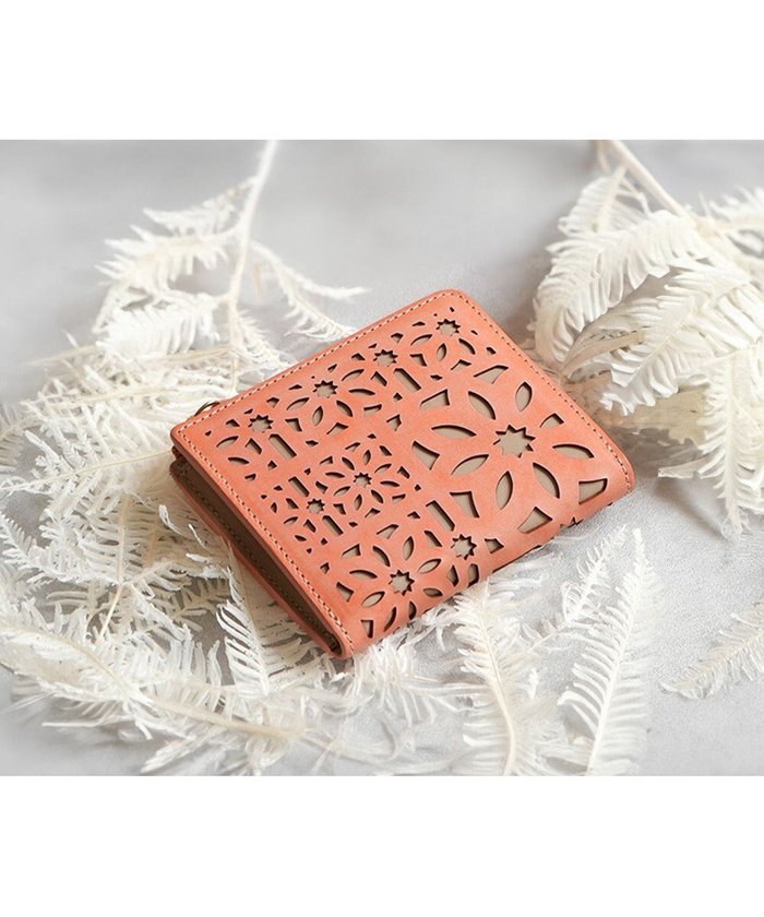 【ゲンテン/genten】のマルチカットワークミニ ミニ財布 インテリア・キッズ・メンズ・レディースファッション・服の通販 founy(ファニー) https://founy.com/ ファッション Fashion レディースファッション Fashion for Women ミニ財布・二つ折り財布 Wallets & Card Cases イタリア Italy ショルダー Shoulder, Shoulder Strap 財布 Wallet, Purse 定番 Standard, Basic Item ポケット Pocket, Pocket Detail ワーク Workwear, Utility Style おすすめ Recommended / Our Picks エレガント 上品 Elegant |ID: prp329100004742516 ipo3291000000034898912