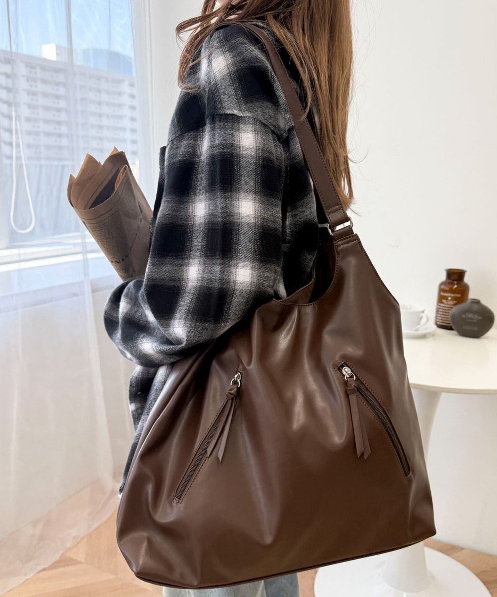 【ウィゴー/WEGO】のトライアングルトート インテリア・キッズ・メンズ・レディースファッション・服の通販 founy(ファニー) 　ファッション　Fashion　レディースファッション　Fashion for Women　バッグ　Bags　シンプル　Simple, Minimal　スマホ　Smartphone, Mobile Device　フロント　Front, Front Design　エレガント 上品　Elegant　ビジネス 仕事 通勤　Business / Work / Commuting　ブラウン|ID: prp329100004742814 ipo3291000000034273032