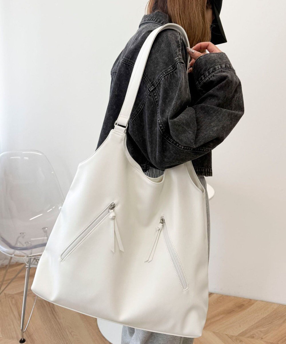 【ウィゴー/WEGO】のトライアングルトート インテリア・キッズ・メンズ・レディースファッション・服の通販 founy(ファニー) 　ファッション　Fashion　レディースファッション　Fashion for Women　バッグ　Bags　シンプル　Simple, Minimal　スマホ　Smartphone, Mobile Device　フロント　Front, Front Design　エレガント 上品　Elegant　ビジネス 仕事 通勤　Business / Work / Commuting　ホワイト|ID: prp329100004742814 ipo3291000000034273034