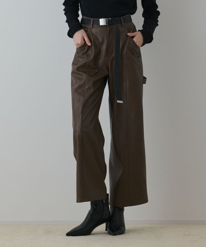 【グレース コンチネンタル/GRACE CONTINENTAL】のカーブフェイクレザーパンツ インテリア・キッズ・メンズ・レディースファッション・服の通販 founy(ファニー) https://founy.com/ ファッション Fashion レディースファッション Fashion for Women パンツ Pants & Trousers トレンド Trend, Trending Now ドット Polka Dot, Dot Pattern フェイクレザー Faux Leather, PU Leather ルーズ Loose, Oversized ワイド Wide, Wide Fit 定番 Standard, Basic Item A/W・秋冬 Autumn/Winter |ID: prp329100004743071 ipo3291000000034274923