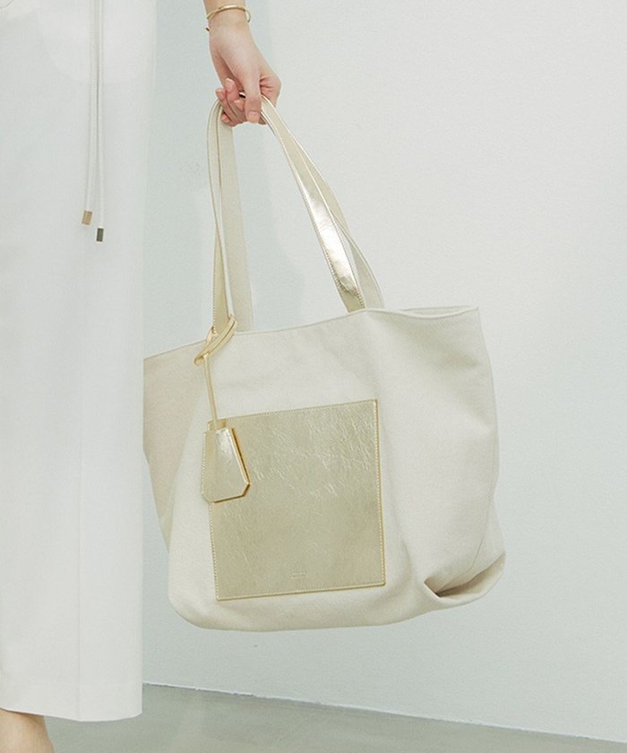 【23区/NIJYUSANKU】のビッグサイズ トートバッグ インテリア・キッズ・メンズ・レディースファッション・服の通販 founy(ファニー) https://founy.com/ ファッション Fashion レディースファッション Fashion for Women バッグ Bags 2024年 2024 2024春夏・S/S Spring/Summer 2024 SS24 ビッグ Big, Oversized マグネット Magnet, Magnetic Closure 夏 Summer 旅行 Travel S/S・春夏 SS, Spring/Summer, Warm Season |ID: prp329100004743845 ipo3291000000034282602