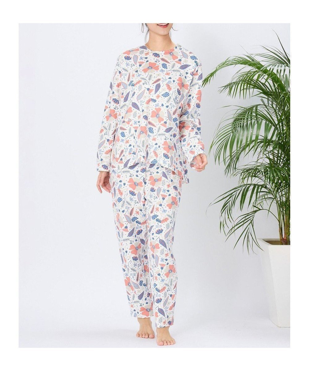 【ウィング/Wing】のパジャマ キルトニット素材(本体) あったか 冬 長袖 長ズボン レディース EP6024 ウイング/ワコール インテリア・キッズ・メンズ・レディースファッション・服の通販 founy(ファニー) ファッション Fashion レディースファッション Fashion for Women トップス・カットソー Cut & Sew Tops ニット Knit Tops & Sweaters キルト Quilt, Quilted Fabric センター Center, Center Line 長袖 Long Sleeve, Full Sleeve パジャマ Pajamas, Sleepwear プリント Print, Printed Pattern ボトム Bottoms, Lower Wear モチーフ Motif, Design Theme 冬 Winter / This Winter ホワイト|ID: prp329100004743911 ipo3291000000034283072