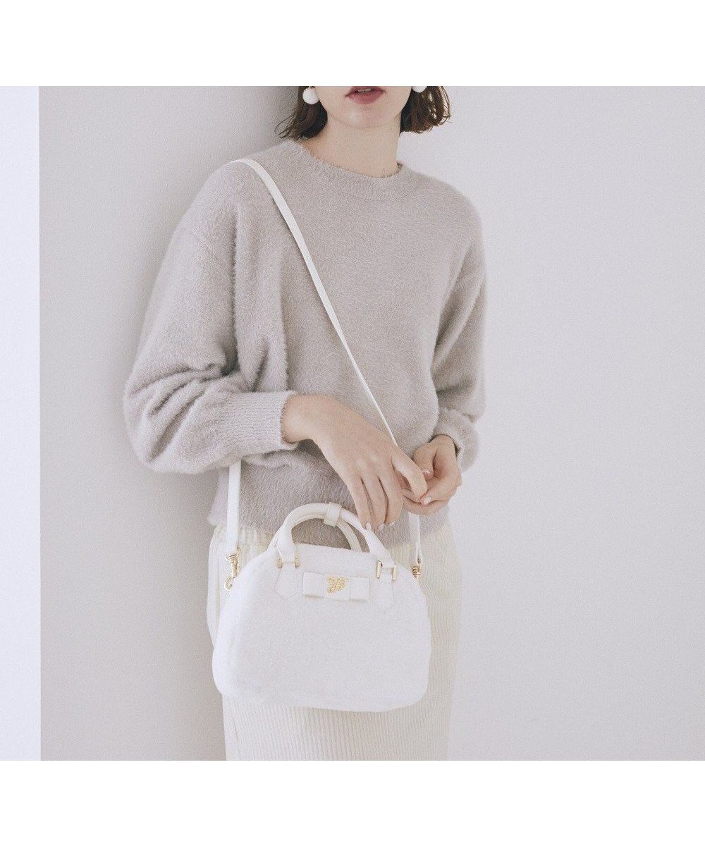 【メゾンドフルール/Maison de FLEUR】の【限定カラーあり】フェイクファーラウンドバッグ インテリア・キッズ・メンズ・レディースファッション・服の通販 founy(ファニー) 　ファッション　Fashion　レディースファッション　Fashion for Women　バッグ　Bags　チャーム　Charm, Pendant　フォルム　Silhouette, Form　フロント　Front, Front Design　ラウンド　Round, Round Neck　リボン　Ribbon, Bow　エレガント 上品　Elegant　White|ID: prp329100004745671 ipo3291000000034309080