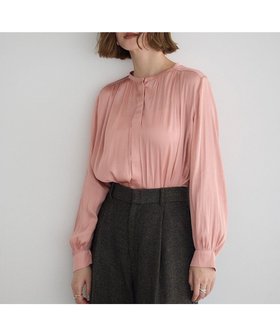 【イェッカ ヴェッカ/YECCA VECCA】のサテンギャザーブラウス 人気、トレンドファッション・服の通販 founy(ファニー) ファッション Fashion レディースファッション Fashion for Women トップス・カットソー Cut & Sew Tops シャツ・ブラウス・オフィスカジュアル Elegant Blouses & Button-Ups おすすめ Recommended / Our Picks ギャザー Gathered, Ruffled サテン Satin, Glossy Fabric フェミニン Feminine, Girly フロント Front, Front Design ポケット Pocket, Pocket Detail エレガント 上品 Elegant A/W・秋冬 Autumn/Winter |ID:prp329100004745726