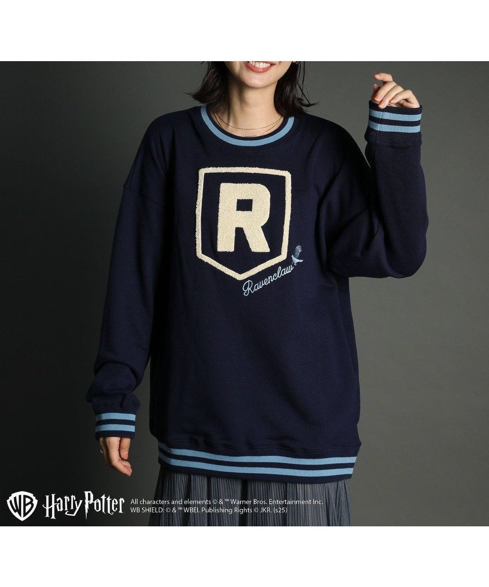 【グリーンパークス/Green Parks】のハリー・ポッター/サガラ刺繍ロゴプルオーバー インテリア・キッズ・メンズ・レディースファッション・服の通販 founy(ファニー) ファッション Fashion レディースファッション Fashion for Women トップス・カットソー Cut & Sew Tops シャツ・ブラウス・オフィスカジュアル Elegant Blouses & Button-Ups ロングTシャツ・Tシャツ Longline T-Shirts & Tees カジュアルプルオーバー・ニットトップス Pullovers & Knit Tops / Casual Pullovers カットソー・ベーシックTシャツ Cut-and-Sewn Tops / Stretch Tees & Basics おすすめ Recommended / Our Picks カットソー Cut and Sewn Top ポケット Pocket, Pocket Detail モチーフ Motif, Design Theme A/W・秋冬 Autumn/Winter Navy|ID: prp329100004746060 ipo3291000000035411228