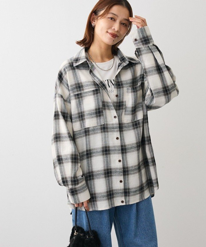 【グリーンパークス/Green Parks】の・ELENCARE DUE 2wayチェックビックシャツ インテリア・キッズ・メンズ・レディースファッション・服の通販 founy(ファニー) https://founy.com/ ファッション Fashion レディースファッション Fashion for Women ワンピース Dresses チュニック Tunic Tops & Dresses グラデーション Gradient, Ombre チェック Check, Plaid, Tartan チュニック Tunic, Long Top ビッグ Big, Oversized ブラウジング Blouson Silhouette, Cinched Waist ボトム Bottoms, Lower Wear ポケット Pocket, Pocket Detail A/W・秋冬 Autumn/Winter |ID: prp329100004746094 ipo3291000000035565924