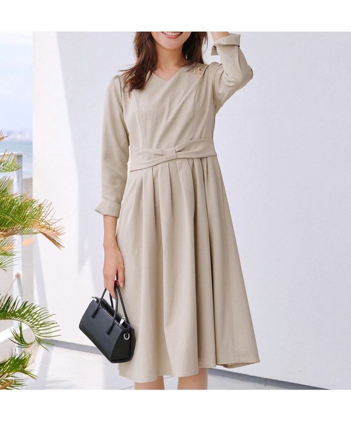 【ティアクラッセ/Tiaclasse】のリボンウエスト切替ワンピース インテリア・キッズ・メンズ・レディースファッション・服の通販 founy(ファニー) https://founy.com/ ファッション Fashion レディースファッション Fashion for Women ワンピース Dresses アクセサリー Fashion Accessories オケージョン Occasion Wear カフス Cuff Design ジャケット Jacket, Outerwear セレモニー Ceremony フォーマル Formal, Dressy ポケット Pocket, Pocket Detail リボン Ribbon, Bow エレガント 上品 Elegant 切替 Switching, Contrast Panel 時計 Watch, Wristwatch A/W・秋冬 Autumn/Winter |ID: prp329100004746176 ipo3291000000035631883