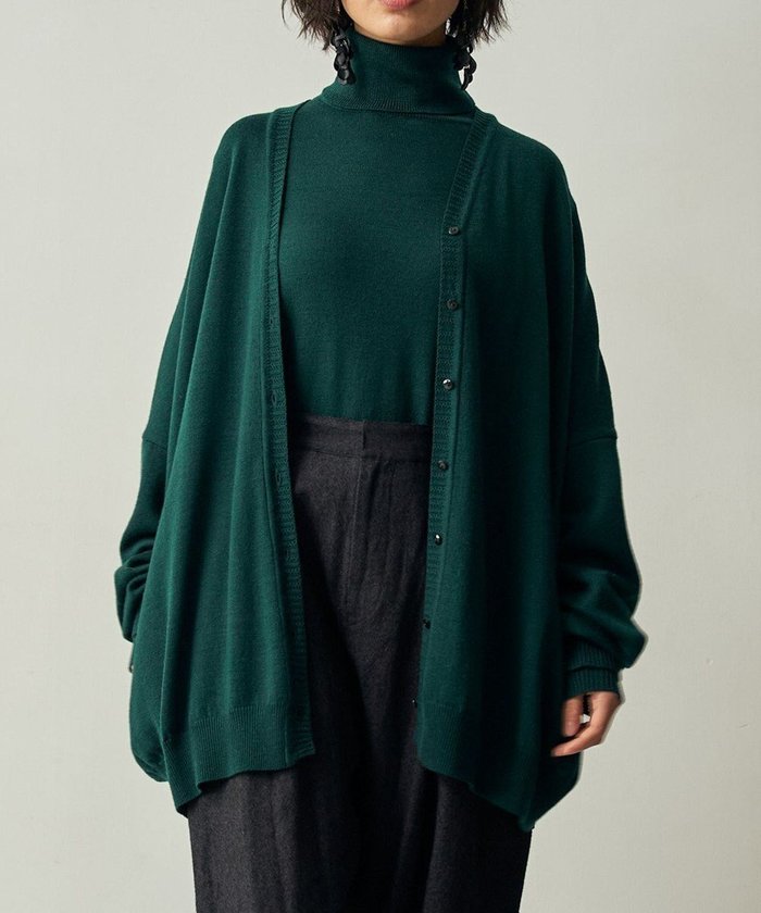 【ムーク/muuc】のエクストラファインメリノ・V襟オーバーサイズカーディガン インテリア・キッズ・メンズ・レディースファッション・服の通販 founy(ファニー) https://founy.com/ ファッション Fashion レディースファッション Fashion for Women トップス・カットソー Cut & Sew Tops カーディガン・羽織り Layered Style Cardigans アンサンブル Ensemble Set イタリア Italy エレガント 上品 Elegant カーディガン Cardigan, Knitwear シンプル Simple, Minimal 透かし Cut-Out, Lacework タートル Turtleneck, Turtle Collar なめらか Smooth, Silky Texture バランス Balance, Style Balance リラックス Relax, Relaxed Fit A/W・秋冬 Autumn/Winter S/S・春夏 SS, Spring/Summer, Warm Season おすすめ Recommended / Our Picks 夏 Summer |ID: prp329100004746244 ipo3291000000034312966