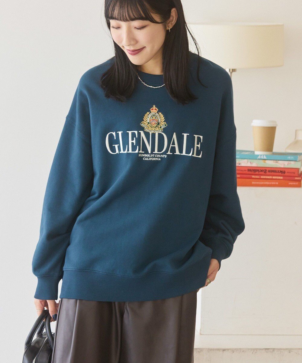 【アメリカンホリック/AMERICAN HOLIC】のGLENDALE裏毛プルオーバー インテリア・キッズ・メンズ・レディースファッション・服の通販 founy(ファニー) 　ファッション　Fashion　レディースファッション　Fashion for Women　トップス・カットソー　Cut & Sew Tops　レディースパーカー・カジュアルフーディー　Casual Hoodies & Sweatshirts　カジュアルプルオーバー・ニットトップス　Pullovers & Knit Tops / Casual Pullovers　スウェット・クルーネックトップス　Sweatshirts & Crewnecks / Relaxed Fit Sweat Tops　アメリカン　American Style　スウェット / スエット　Sweatshirt, Sweatwear　スタイリッシュ　Stylish, Fashionable　ベーシック　Basic, Essential　ボトム　Bottoms, Lower Wear　ポケット　Pocket, Pocket Detail　A/W・秋冬　Autumn/Winter　Navy|ID: prp329100004746297 ipo3291000000034313240
