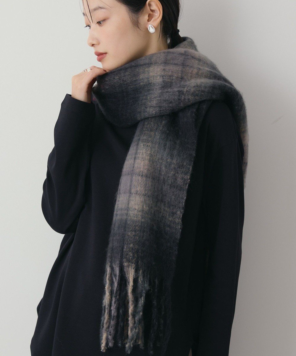 【アメリカンホリック/AMERICAN HOLIC】のチェックシャギーマフラー 人気、トレンドファッション・服の通販 founy(ファニー) 　ファッション　Fashion　レディースファッション　Fashion for Women　マフラー・スヌード / 冬小物の定番　Scarves & Mufflers　アメリカン　American Style　スタイリッシュ　Stylish, Fashionable　スヌード　Snood, Infinity Scarf　チェック　Check, Plaid, Tartan　フリンジ　Fringe, Tassel　防寒　Cold Protection, Winter-Ready　マフラー　Scarf, Muffler　ロング　Long, Long-Length　A/W・秋冬　Autumn/Winter　おすすめ　Recommended / Our Picks　 other-1|ID: prp329100004746315 ipo3291000000035520128
