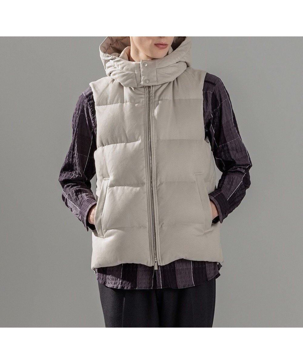 【ジョゼフ オム/JOSEPH HOMME / MEN】のコマスエード ダウンベスト インテリア・キッズ・メンズ・レディースファッション・服の通販 founy(ファニー) 　ファッション　Fashion　メンズファッション　Fashion for Men　アウター　Men's Coats Outerwear　シャーリング　Shirring, Ruched　シンプル　Simple, Minimal　ジップ　Zip, Zipper　ジャケット　Jacket, Outerwear　スタンド　Stand Collar, Upright Stand　ストレッチ　Stretch, Stretchy Fabric　スポーティ　Sporty, Casual Athletic　ダウン　Down, Puffer　ドローコード　Drawcord, Drawstring Cord　フェザー　Feather, Feather Detail　フロント　Front, Front Design　ベスト　Vest, Waistcoat　ベーシック　Basic, Essential　A/W・秋冬　Autumn/Winter　アイボリー系|ID: prp329100004747159 ipo3291000000034322055
