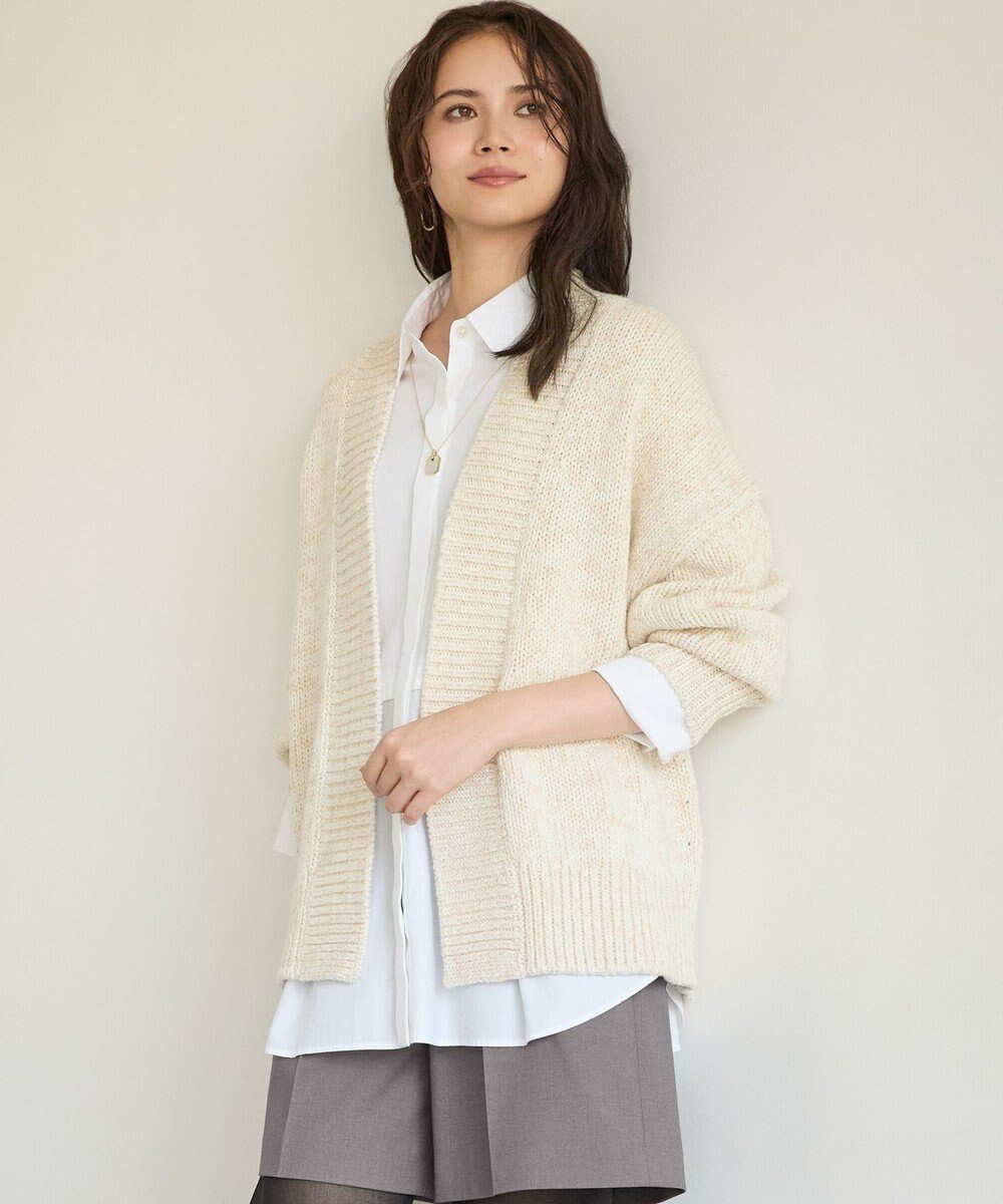 【23区/NIJYUSANKU】の【SLOW/一部店舗限定】チャンキー カーディガン インテリア・キッズ・メンズ・レディースファッション・服の通販 founy(ファニー)  ファッション Fashion レディースファッション Fashion for Women トップス・カットソー Cut & Sew Tops カーディガン・羽織り Layered Style Cardigans カーディガン Cardigan, Knitwear ショート Short, Short Length バランス Balance, Style Balance フォルム Silhouette, Form リラックス Relax, Relaxed Fit A/W・秋冬 Autumn/Winter 新作・新入荷 New Arrivals / New In 2025年 2025 2025-2026秋冬・A/W Autumn/Winter 2025–26 AW25–26 オフホワイト系|ID: prp329100004748683 ipo3291000000034338383