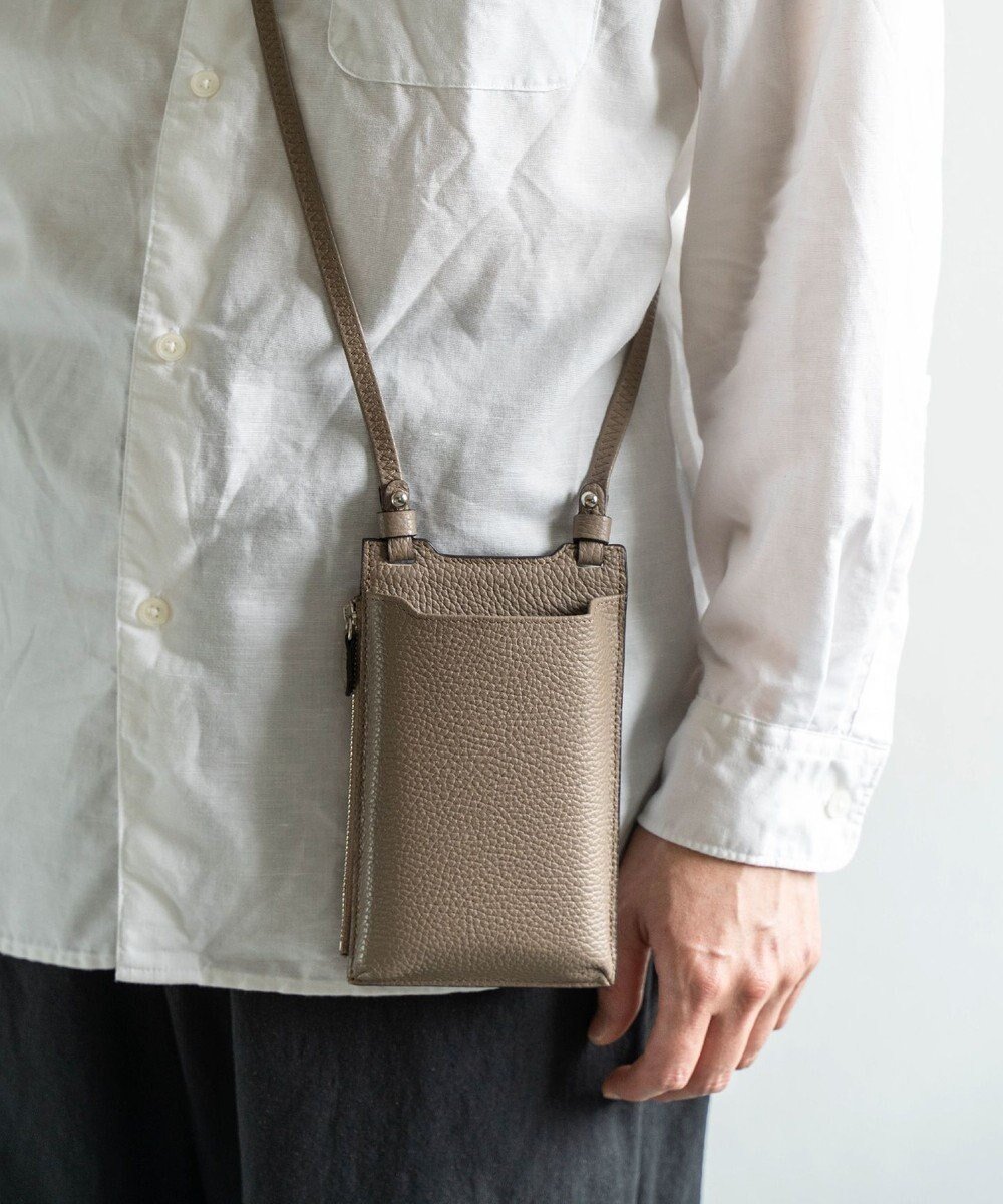 【アトリエヌウ/Atelier nuu】の本革 スマホショルダー インテリア・キッズ・メンズ・レディースファッション・服の通販 founy(ファニー) 　ファッション　Fashion　レディースファッション　Fashion for Women　イタリア　Italy　ショルダー　Shoulder, Shoulder Strap　財布　Wallet, Purse　ポケット　Pocket, Pocket Detail　ラップ　Wrap, Wrap Design　エレガント 上品　Elegant　スマホショルダーバッグ　Smartphone Shoulder Bag　グレージュ|ID: prp329100004748748 ipo3291000000034338652