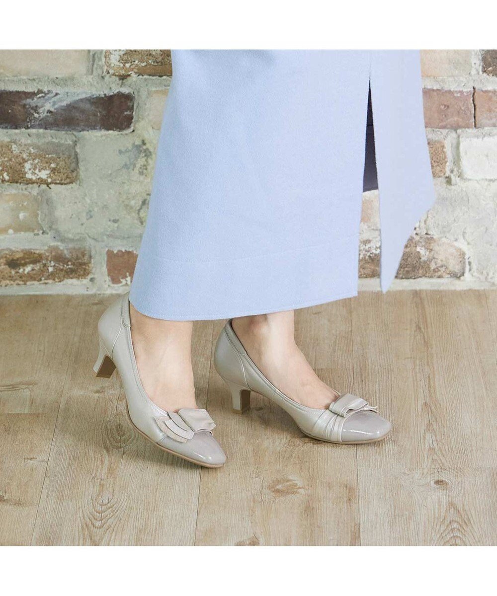 【リズ ラフィーネ/Riz raffinee】のRiz raffinee 【高機能】スクエアドレープパンプス インテリア・キッズ・メンズ・レディースファッション・服の通販 founy(ファニー) ファッション Fashion レディースファッション Fashion for Women エレガント 上品 Elegant オケージョン Occasion Wear シンプル Simple, Minimal トレンド Trend, Trending Now ドレープ Drape, Draping Fabric フェミニン Feminine, Girly フォーム Form ベーシック Basic, Essential モチーフ Motif, Design Theme おすすめ Recommended / Our Picks 日本製 Made In Japan セレモニー Ceremony 卒業式 Graduation Ceremony ビジネス 仕事 通勤 Business / Work / Commuting ベージュメタリック|ID: prp329100004751256 ipo3291000000034355177