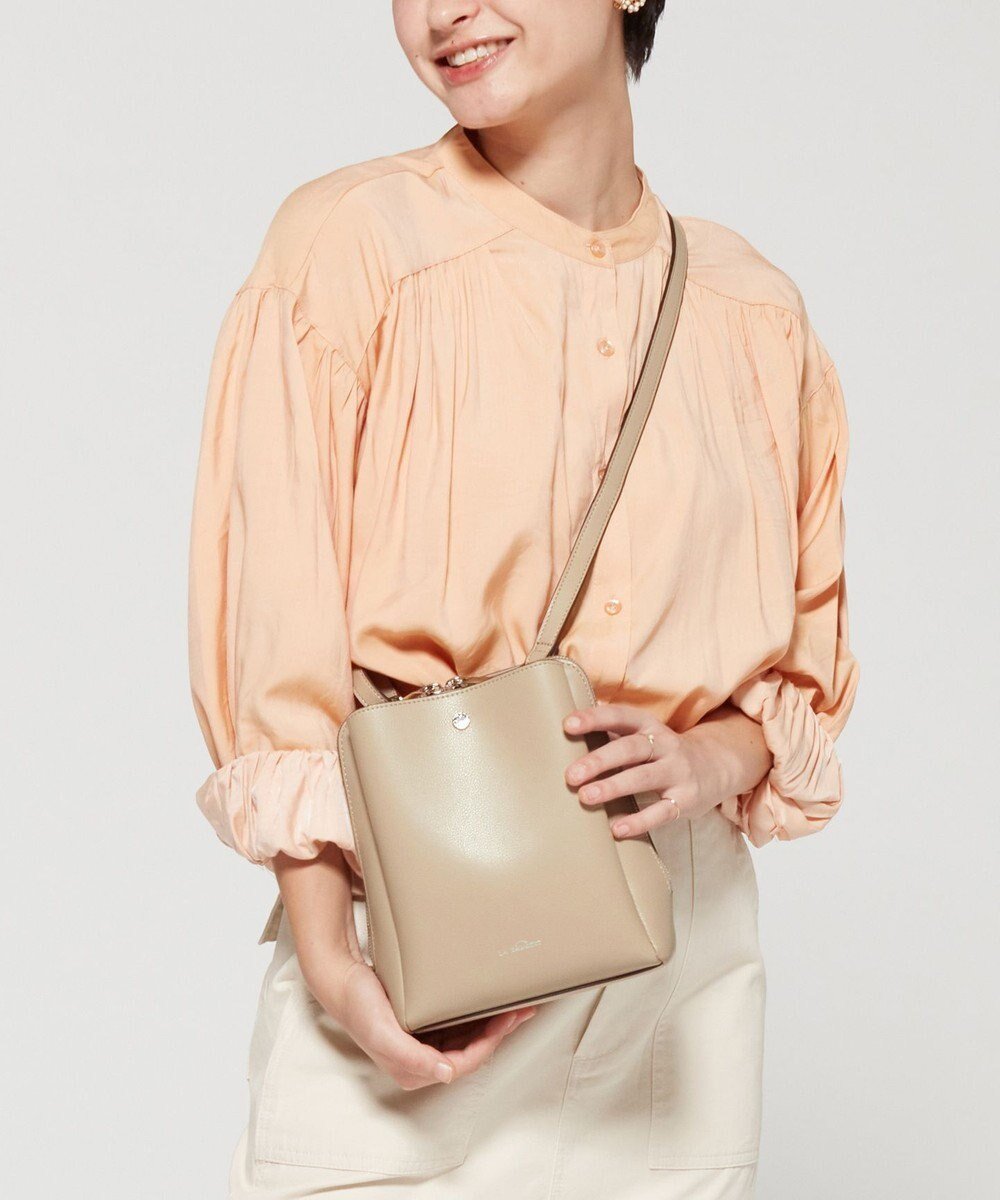 【ラ バガジェリー/LA BAGAGERIE】のシンプルポシェット インテリア・キッズ・メンズ・レディースファッション・服の通販 founy(ファニー) ファッション Fashion レディースファッション Fashion for Women スマート Smart, Elegant ポケット Pocket, Pocket Detail ポシェット Pochette, Mini Bag マグネット Magnet, Magnetic Closure ライトベージュ|ID: prp329100004751268 ipo3291000000034355297