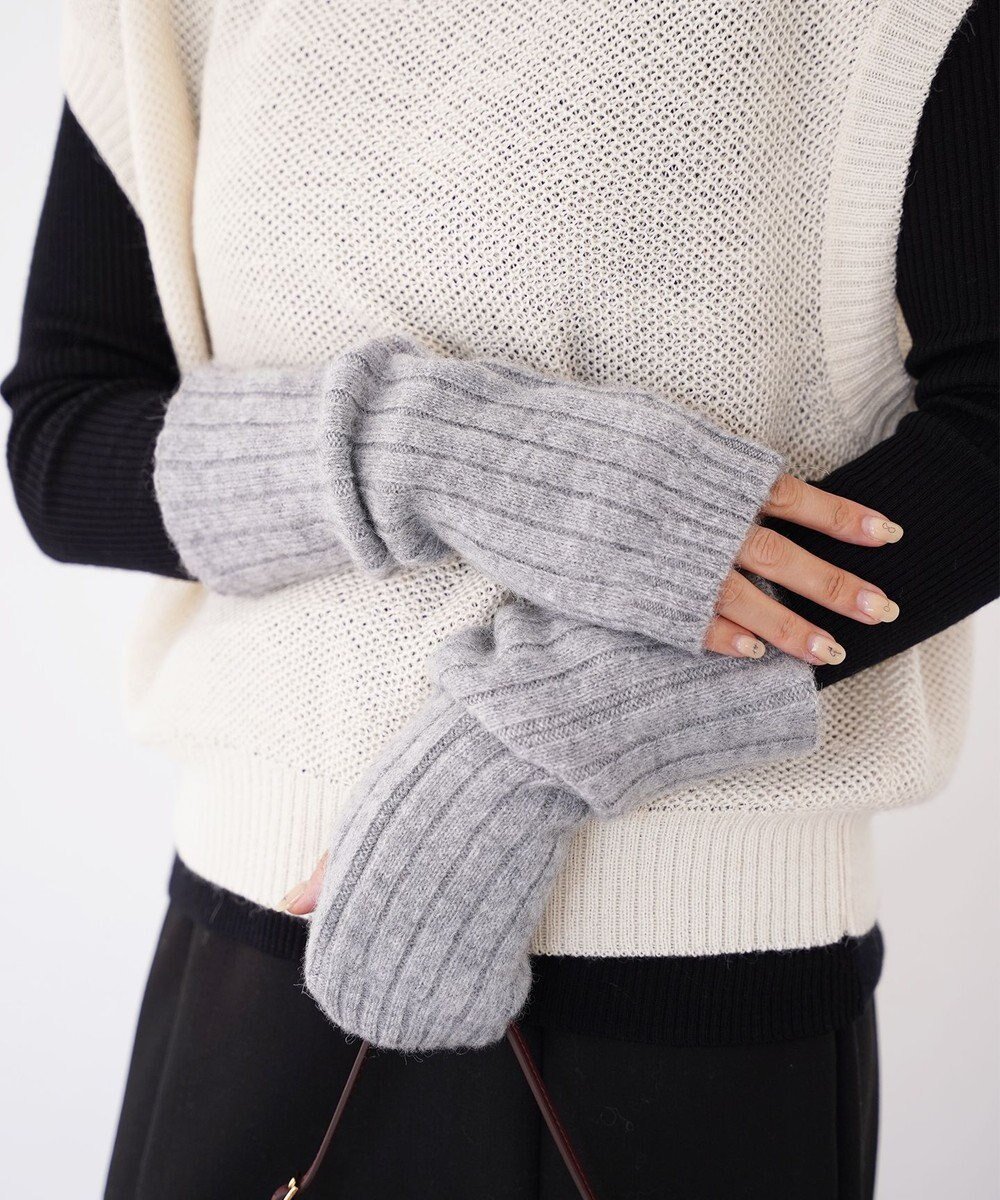 【トック/TOQUE】の〈大草直子さんアドバイザー〉ベビーアルパカ×ウール縮絨ニットアームウォーマー インテリア・キッズ・メンズ・レディースファッション・服の通販 founy(ファニー) ファッション Fashion レディースファッション Fashion for Women トップス・カットソー Cut & Sew Tops ニット Knit Tops & Sweaters 手袋 Gloves & Mittens ベビー Baby, Babywear A/W・秋冬 Autumn/Winter グレー|ID: prp329100004752021 ipo3291000000034464990