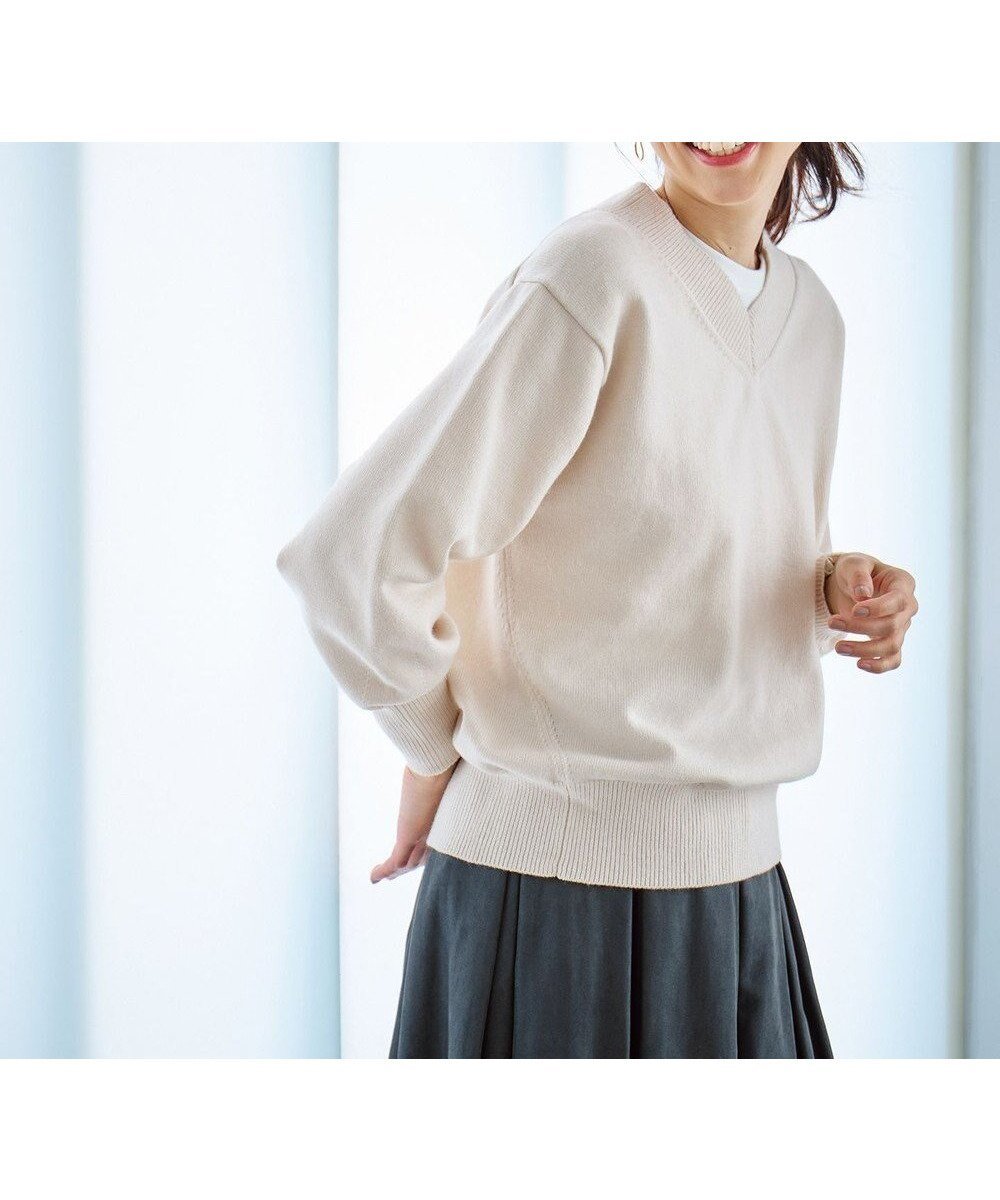 【エニー/ANY】のボリュームスリーブVネックニット インテリア・キッズ・メンズ・レディースファッション・服の通販 founy(ファニー) 　ファッション　Fashion　レディースファッション　Fashion for Women　トップス・カットソー　Cut & Sew Tops　ニット　Knit Tops & Sweaters　Vネックトップス　V-Neck Tops / V-Cut Neckline Shirts　ボリューム袖・フリルスリーブブラウス　Voluminous & Ruffle Sleeves / Puffy Sleeve Tops　インナー　Innerwear　カットソー　Cut and Sewn Top　ストレッチ　Stretch, Stretchy Fabric　スリーブ　Sleeve, Long Sleeve / Short Sleeve　セーター　Sweater, Knitwear　メランジ　Melange, Mixed Yarn　A/W・秋冬　Autumn/Winter　オイスター|ID: prp329100004752040 ipo3291000000034365155