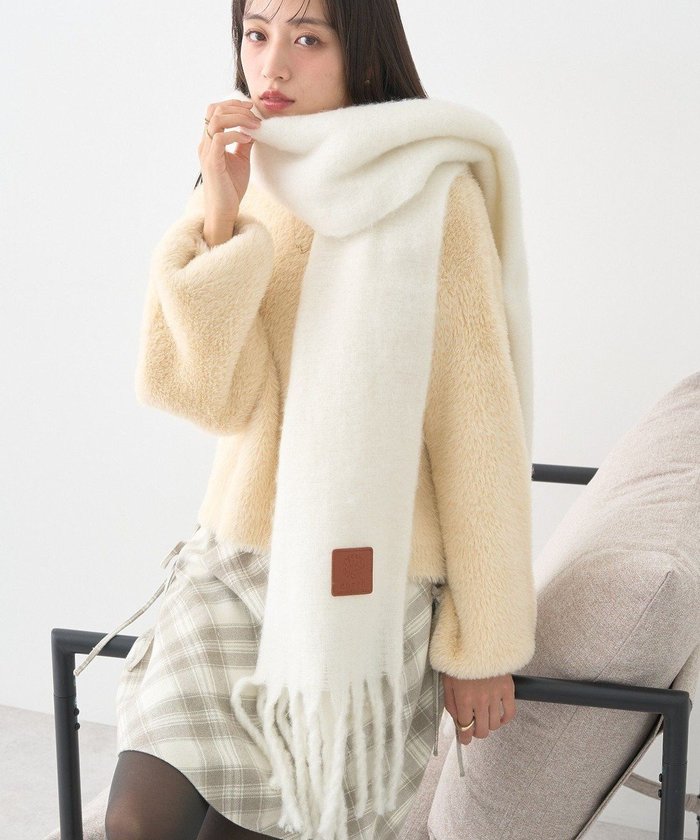 【アースミュージックアンドエコロジー/earth music&ecology】のワンポイントビッグマフラー インテリア・キッズ・メンズ・レディースファッション・服の通販 founy(ファニー) https://founy.com/ ファッション Fashion レディースファッション Fashion for Women マフラー・スヌード / 冬小物の定番 Scarves & Mufflers おすすめ Recommended / Our Picks スヌード Snood, Infinity Scarf ビッグ Big, Oversized マフラー Scarf, Muffler ワンポイント One Point, Statement Accent A/W・秋冬 Autumn/Winter |ID: prp329100004753054 ipo3291000000035591071