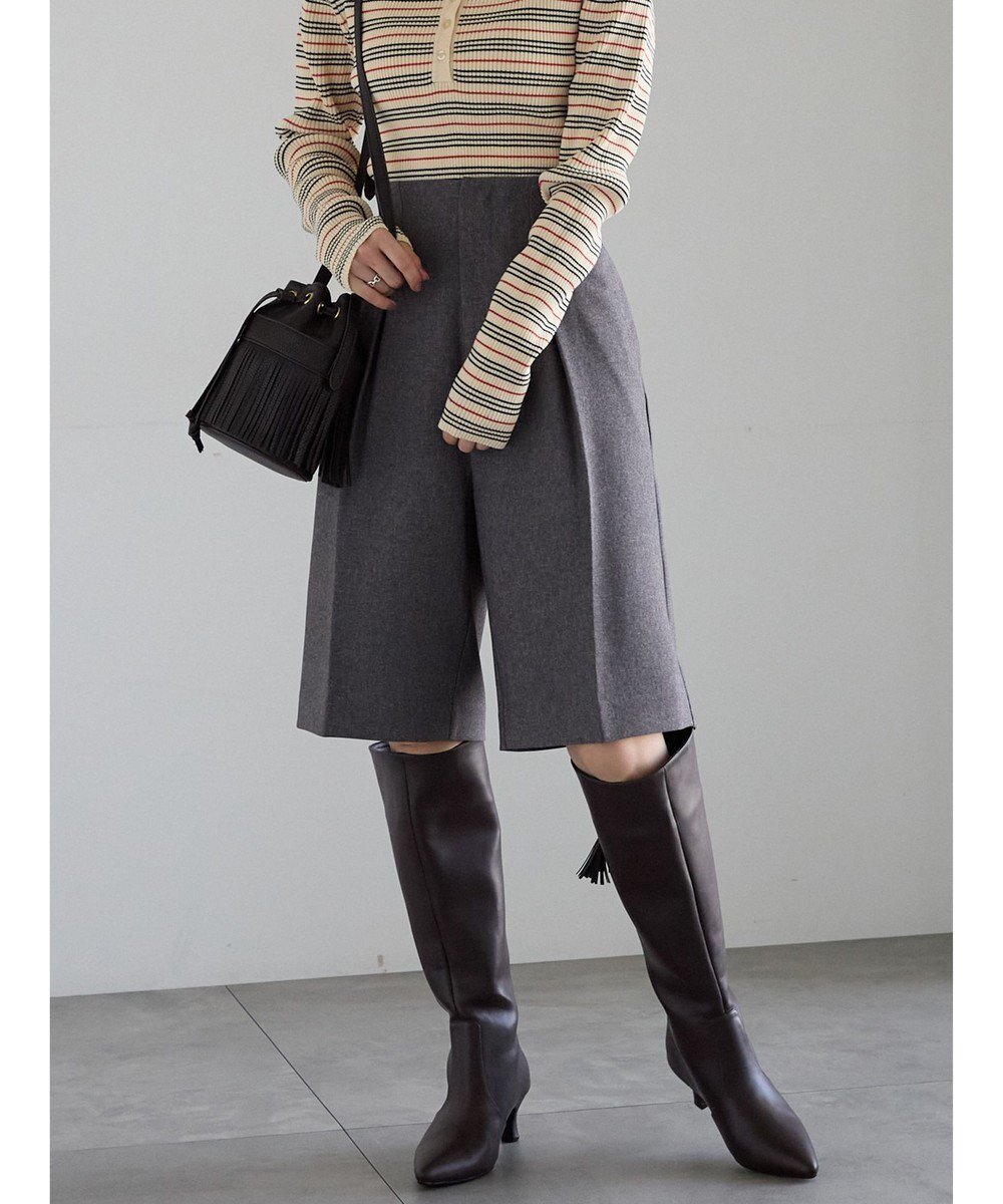 【テチチ/Te chichi】のフロントタックハーフパンツ《2025Autumn catalog vol.2 item》 インテリア・キッズ・メンズ・レディースファッション・服の通販 founy(ファニー) 　ファッション　Fashion　レディースファッション　Fashion for Women　パンツ　Pants & Trousers　ショートパンツ・ハーフパンツ　High-Waisted & Relaxed Shorts　2025年　2025　2025-2026秋冬・A/W　Autumn/Winter 2025–26 AW25–26　スニーカー　Sneakers, Trainers　ハーフ　Half, Half-Length　バランス　Balance, Style Balance　フロント　Front, Front Design　ボトム　Bottoms, Lower Wear　ワイド　Wide, Wide Fit　エレガント 上品　Elegant　夏　Summer　S/S・春夏　SS, Spring/Summer, Warm Season　A/W・秋冬　Autumn/Winter　グレー|ID: prp329100004753063 ipo3291000000034378174