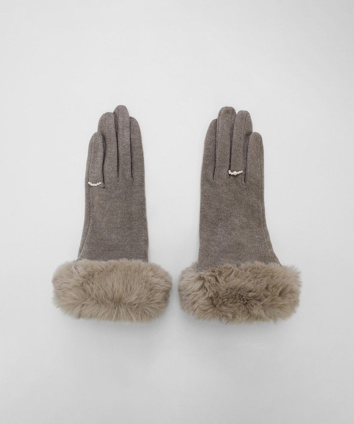 【オルクベット/ORuKuBET】の【オンワード・クローゼット限定】パールリング風エコファージャージグローブ (WOMEN)【スクワラン加工 / 抗菌機能・タッチパネル対応】 インテリア・キッズ・メンズ・レディースファッション・服の通販 founy(ファニー) https://founy.com/ ファッション Fashion レディースファッション Fashion for Women 手袋 Gloves & Mittens なめらか Smooth, Silky Texture スマート Smart, Elegant スリット Slit, Slit Detail パール Pearl, Pearl Accent フェイクファー Faux Fur, Imitation Fur 抗菌 Antibacterial, Bacteria-Resistant A/W・秋冬 Autumn/Winter |ID: prp329100004754076 ipo3291000000035633746