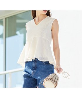 【ベイジ,/BEIGE,】 【InRed5月号掲載】PINE / ペプラムブラウス人気、トレンドファッション・服の通販 founy(ファニー) 雑誌掲載アイテム Magazine Picks & Fashion Features ファッション雑誌 Fashion Magazines インレッド InRed ファッション Fashion レディースファッション Fashion for Women トップス・カットソー Cut & Sew Tops シャツ・ブラウス・オフィスカジュアル Elegant Blouses & Button-Ups 2023年 2023 2023春夏・S/S Spring/Summer 2023 SS23 5月号 May Issue おすすめ Recommended / Our Picks スクエア Square, Square Shape ノースリーブ Sleeveless, No-Sleeve パターン Pattern, Design Print フェミニン Feminine, Girly ペプラム Peplum, Flared Hem マニッシュ Mannish, Boyish レース Lace, Lace Fabric ワイド Wide, Wide Fit エレガント 上品 Elegant 夏 Summer 春 Spring S/S・春夏 SS, Spring/Summer, Warm Season 雑誌 Magazine, Fashion Magazine |ID:prp329100004754089