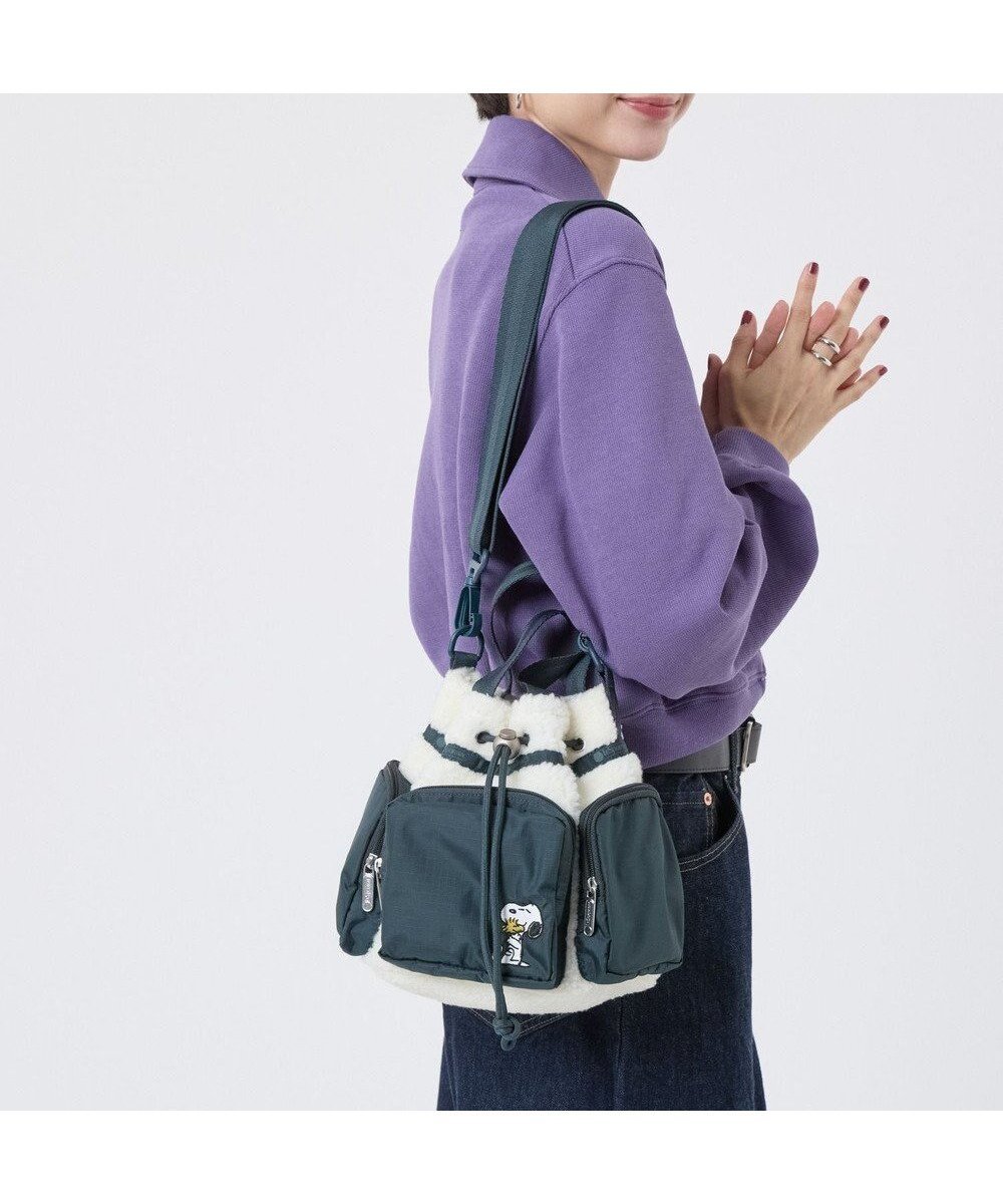 【レスポートサック/LeSportsac】のCONV DRAWSTRING CRSSBDY/ウォームハグコンバーティブルクロスボディ 人気、トレンドファッション・服の通販 founy(ファニー) 　ファッション　Fashion　レディースファッション　Fashion for Women　コレクション　Collection, Seasonal Line　巾着　Drawstring Bag, Kinchaku　軽量　Lightweight, Ultra Light　スマホ　Smartphone, Mobile Device　財布　Wallet, Purse　フォルム　Silhouette, Form　ブロック　Block, Solid Block Pattern　プリント　Print, Printed Pattern　ポケット　Pocket, Pocket Detail　ポシェット　Pochette, Mini Bag　 other-1|ID: prp329100004754181 ipo3291000000034388341