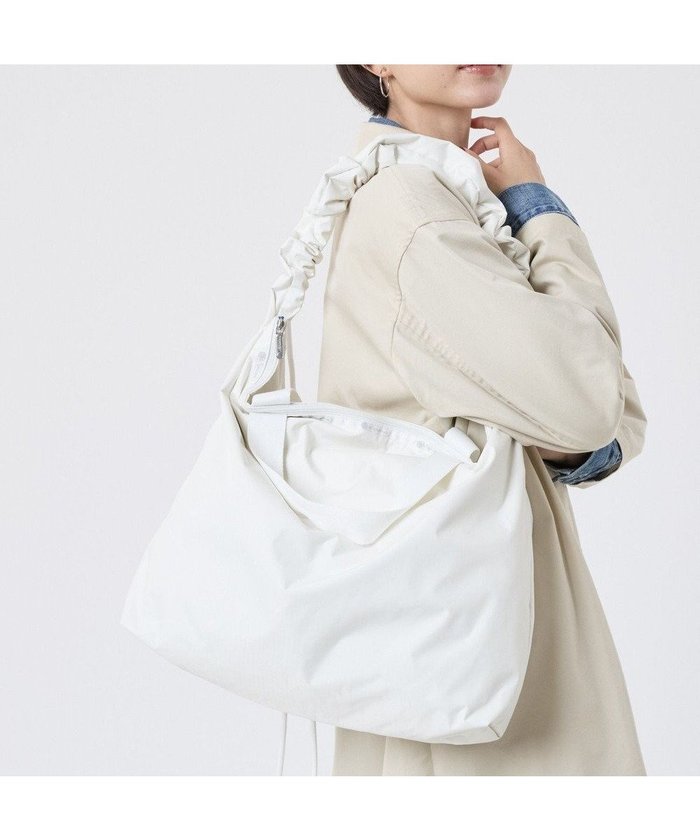 【レスポートサック/LeSportsac】のGH DAILY TOTE/メレンゲ インテリア・キッズ・メンズ・レディースファッション・服の通販 founy(ファニー) https://founy.com/ ファッション Fashion レディースファッション Fashion for Women バッグ Bags ギャザー Gathered, Ruffled 軽量 Lightweight, Ultra Light ショルダー Shoulder, Shoulder Strap シンプル Simple, Minimal スマホ Smartphone, Mobile Device トラベル Travel, Travel Gear ドローストリング Drawstring, Pull Cord プリント Print, Printed Pattern ポケット Pocket, Pocket Detail 無地 Plain, Solid Color おすすめ Recommended / Our Picks 旅行 Travel ビジネス 仕事 通勤 Business / Work / Commuting |ID: prp329100004754196 ipo3291000000034388413