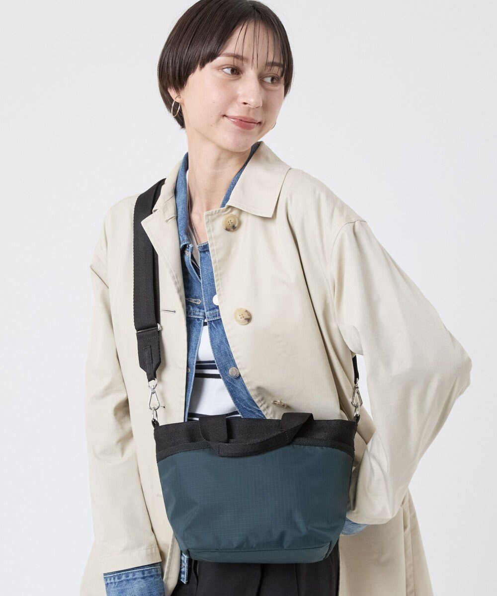 【レスポートサック/LeSportsac】のSMALL BUCKET TOTE/ミッドナイトグリーン/ブラック 人気、トレンドファッション・服の通販 founy(ファニー) ファッション Fashion レディースファッション Fashion for Women バッグ Bags コンパクト Compact, Small Size 軽量 Lightweight, Ultra Light ショルダー Shoulder, Shoulder Strap 財布 Wallet, Purse トラベル Travel, Travel Gear プリント Print, Printed Pattern ポケット Pocket, Pocket Detail ポシェット Pochette, Mini Bag 無地 Plain, Solid Color おすすめ Recommended / Our Picks 旅行 Travel ギフト プレゼント Gift / Present other-1|ID: prp329100004754205 ipo3291000000034388431