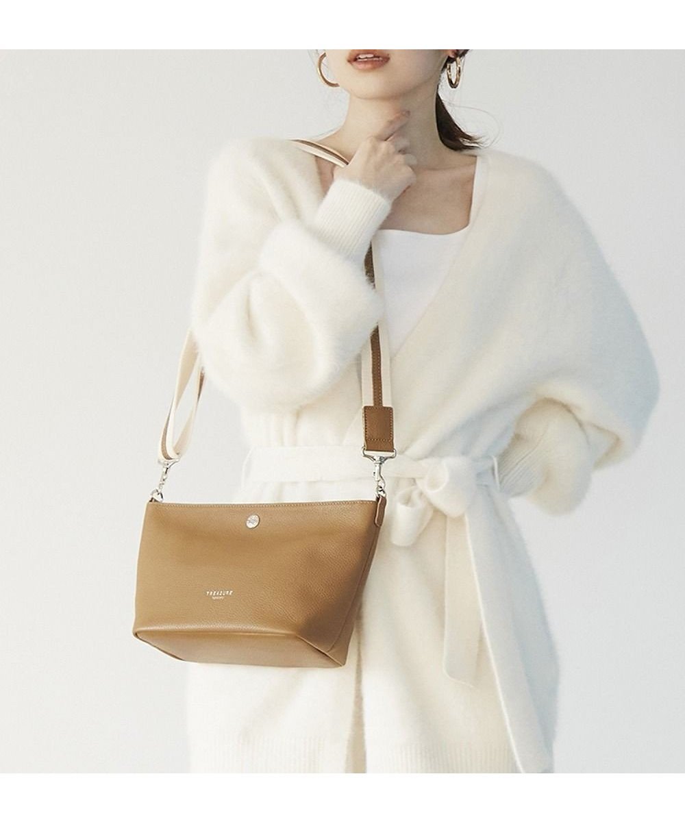 【トプカピ/TOPKAPI】の【TREASURE TOPKAPI】ソフトシュリンク テープ コンビ レザー ミニショルダーバッグ インテリア・キッズ・メンズ・レディースファッション・服の通販 founy(ファニー) ファッション Fashion レディースファッション Fashion for Women バッグ Bags コンビ Combo, Combination Style ショルダー Shoulder, Shoulder Strap ベーシック Basic, Essential 旅行 Travel ビジネス 仕事 通勤 Business / Work / Commuting ブラウン|ID: prp329100004755524 ipo3291000000034398331