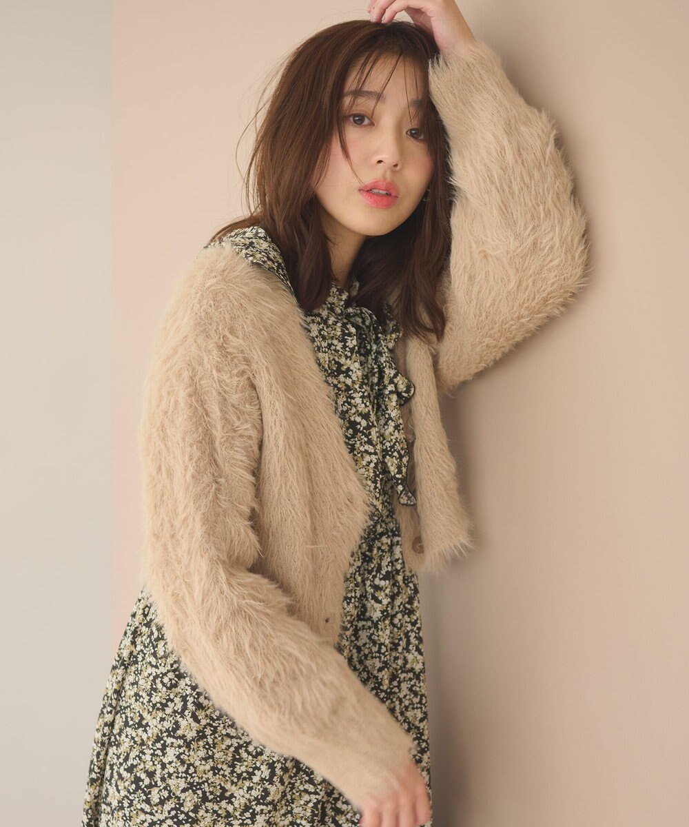【フェルゥ/Feroux】の【洗える】シャギーショート カーディガン インテリア・キッズ・メンズ・レディースファッション・服の通販 founy(ファニー) 　ファッション　Fashion　レディースファッション　Fashion for Women　トップス・カットソー　Cut & Sew Tops　カーディガン・羽織り　Layered Style Cardigans　カーディガン　Cardigan, Knitwear　コンパクト　Compact, Small Size　ショート　Short, Short Length　バランス　Balance, Style Balance　ボレロ　Bolero, Short Cardigan　洗える　Machine Washable　A/W・秋冬　Autumn/Winter　羽織　Haori, Light Jacket　ベージュ系|ID: prp329100004755551 ipo3291000000034398646