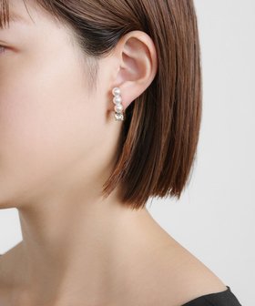 【トッカ/TOCCA】 TRILL PEARL EARRINGS イヤリング人気、トレンドファッション・服の通販 founy(ファニー) ファッション Fashion レディースファッション Fashion for Women ジュエリー Jewelry ファッションリング Fashion Rings イヤリング・フープ・ドロップタイプ Hoop, Drop & Clip Earrings アクセサリー Fashion Accessories イヤリング Earrings イヤーカフ Ear Cuffs エレガント 上品 Elegant シンプル Simple, Minimal パール Pearl, Pearl Accent ビジュー Bijou, Jewel-like Accent フォルム Silhouette, Form モダン Modern, Contemporary S/S・春夏 SS, Spring/Summer, Warm Season 新作・新入荷 New Arrivals / New In おすすめ Recommended / Our Picks 夏 Summer セレモニー Ceremony 2026年 2026 |ID:prp329100004757929