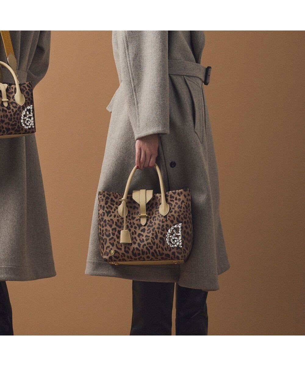 【アクセソワドゥマドモワゼルジャップ/A.D.M.J】の【魔法の様に軽い】フィバナイラ/キューブトート25cm(Dカン+) インテリア・キッズ・メンズ・レディースファッション・服の通販 founy(ファニー) ファッション Fashion レディースファッション Fashion for Women バッグ Bags イタリア Italy クリスタル Crystal, Swarovski スワロフスキー Swarovski, Crystal Accent ポケット Pocket, Pocket Detail ポーチ Pouch, Small Case モチーフ Motif, Design Theme レオパード Leopard, Animal Print SA|ID: prp329100004759909 ipo3291000000034836727