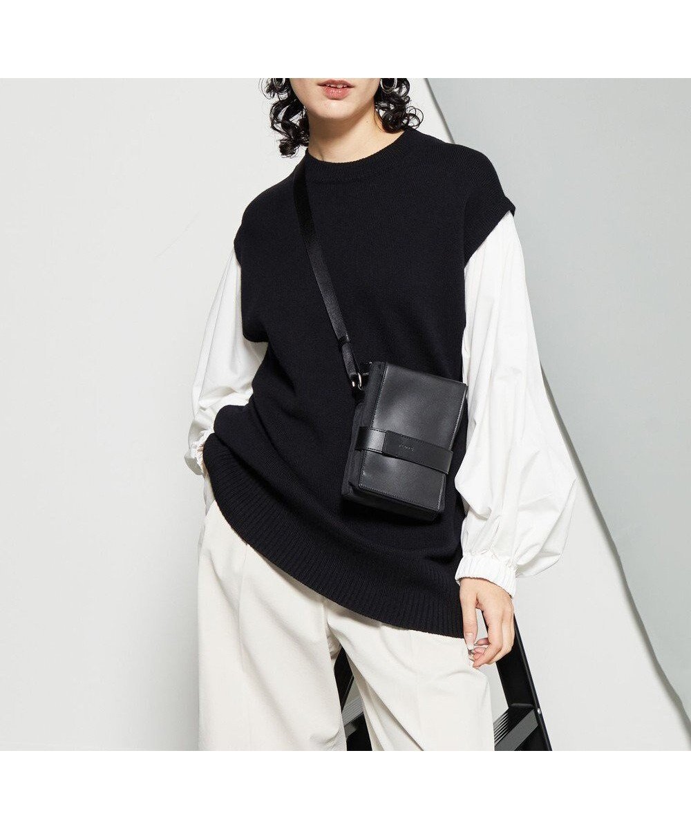 【イザック/Y'SACCS】のベルトスクエアミニマムショルダーバッグ インテリア・キッズ・メンズ・レディースファッション・服の通販 founy(ファニー) 　ファッション　Fashion　レディースファッション　Fashion for Women　バッグ　Bags　ベルト&ウエストマーク　Belts & Waist Accessories　スマート　Smart, Elegant　財布　Wallet, Purse　人気　Popular, Best Seller　バランス　Balance, Style Balance　フラップ　Flap, Flap Pocket　ポケット　Pocket, Pocket Detail　マグネット　Magnet, Magnetic Closure　旅行　Travel　ブラック|ID: prp329100004761927 ipo3291000000034463670