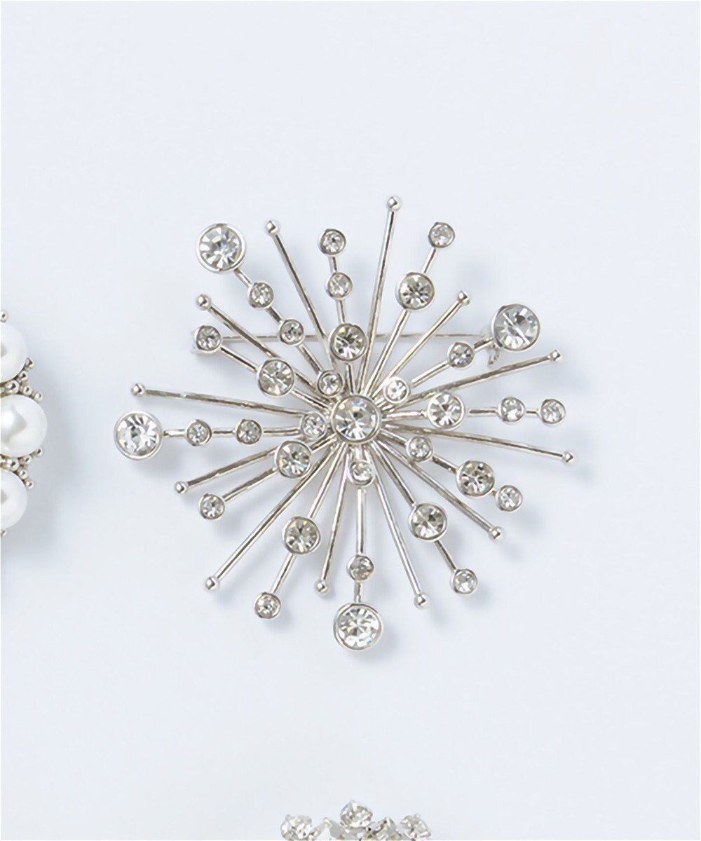【23区/NIJYUSANKU】の【VERY掲載】クリスタルシャワー ブローチ 人気、トレンドファッション・服の通販 founy(ファニー) 　雑誌掲載アイテム　Magazine Picks & Fashion Features　ファッション雑誌　Fashion Magazines　ヴェリィ　VERY　ファッション　Fashion　レディースファッション　Fashion for Women　3月号　March Issue　アクセサリー　Fashion Accessories　ガラス　Glass, Glassware　クリスタル　Crystal, Swarovski　シルバー　Silver, Metallic Silver　ジャケット　Jacket, Outerwear　スタイリッシュ　Stylish, Fashionable　ストール　Stole, Wrap　セレモニー　Ceremony　チャーム　Charm, Pendant　ドレス　Dress, One-Piece　バランス　Balance, Style Balance　フォーマル　Formal, Dressy　ブローチ　Brooch, Pin Brooch　メタル　Metal, Metal Parts　リュクス　Luxury, Elegant, High-End, Chic　雑誌　Magazine, Fashion Magazine　 other-1|ID: prp329100004761947 ipo3291000000035659968