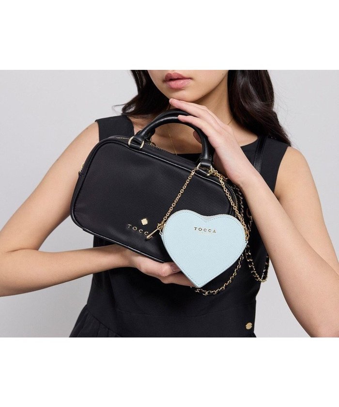 【トッカ/TOCCA】の【八木アリサさん着用】WITH CLARISSE 2WAY NYLONBAG ミニボストンバッグ インテリア・キッズ・メンズ・レディースファッション・服の通販 founy(ファニー) https://founy.com/ ファッションモデル・俳優・女優 Models 女性 Women 八木アリサ Yagi Arisa ファッション Fashion レディースファッション Fashion for Women バッグ Bags エレガント 上品 Elegant コンパクト Compact, Small Size ショルダー Shoulder, Shoulder Strap シンプル Simple, Minimal ジップ Zip, Zipper スクエア Square, Square Shape 財布 Wallet, Purse チェーン Chain, Chain Strap トレンド Trend, Trending Now パイピング Piping, Trim Design フェミニン Feminine, Girly フォルム Silhouette, Form フォーマル Formal, Dressy ボストンバッグ Boston Bag, Retro Bag ポケット Pocket, Pocket Detail メタル Metal, Metal Parts モダン Modern, Contemporary リュクス Luxury, Elegant, High-End, Chic S/S・春夏 SS, Spring/Summer, Warm Season 夏 Summer ビジネス 仕事 通勤 Business / Work / Commuting 2026年 2026 |ID: prp329100004762040 ipo3291000000036123026