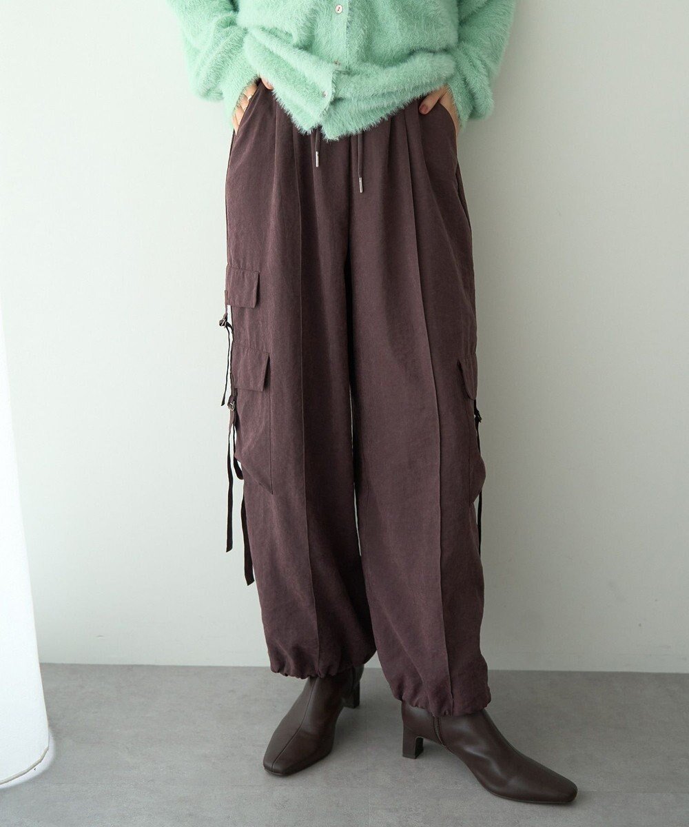 【イェッカ ヴェッカ/YECCA VECCA】のパラシュートカーゴパンツ インテリア・キッズ・メンズ・レディースファッション・服の通販 founy(ファニー) 　ファッション　Fashion　レディースファッション　Fashion for Women　パンツ　Pants & Trousers　カーゴパンツ　Cargo Pants, Utility Pants　トレンド　Trend, Trending Now　ピーチ　Peach, Soft Touch　ポケット　Pocket, Pocket Detail　A/W・秋冬　Autumn/Winter　Brown|ID: prp329100004762050 ipo3291000000034606607
