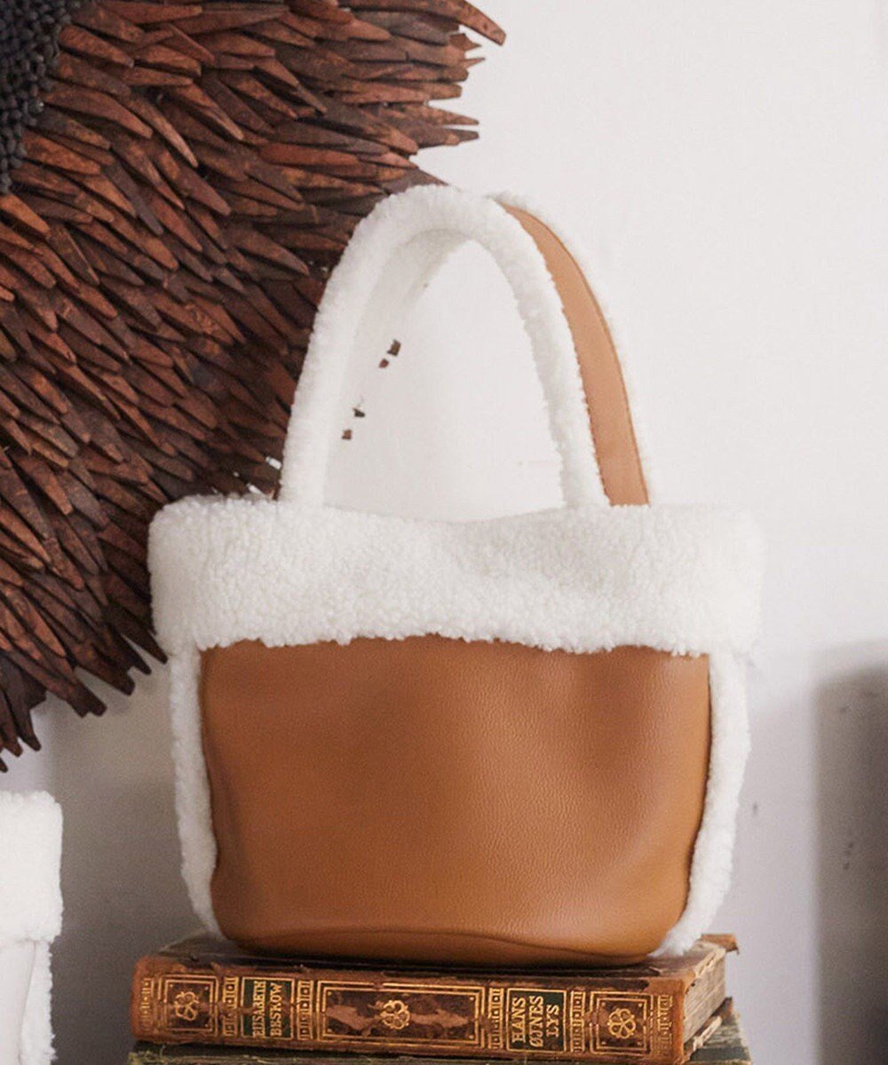 【アースミュージックアンドエコロジー/earth music&ecology】のムートン風ボアバッグ インテリア・キッズ・メンズ・レディースファッション・服の通販 founy(ファニー) ファッション Fashion レディースファッション Fashion for Women バッグ Bags おすすめ Recommended / Our Picks コンパクト Compact, Small Size ショルダー Shoulder, Shoulder Strap バケツ Bucket, Bucket Style フェイクレザー Faux Leather, PU Leather フォルム Silhouette, Form ムートン Shearling, Mouton Brown|ID: prp329100004762051 ipo3291000000034464384