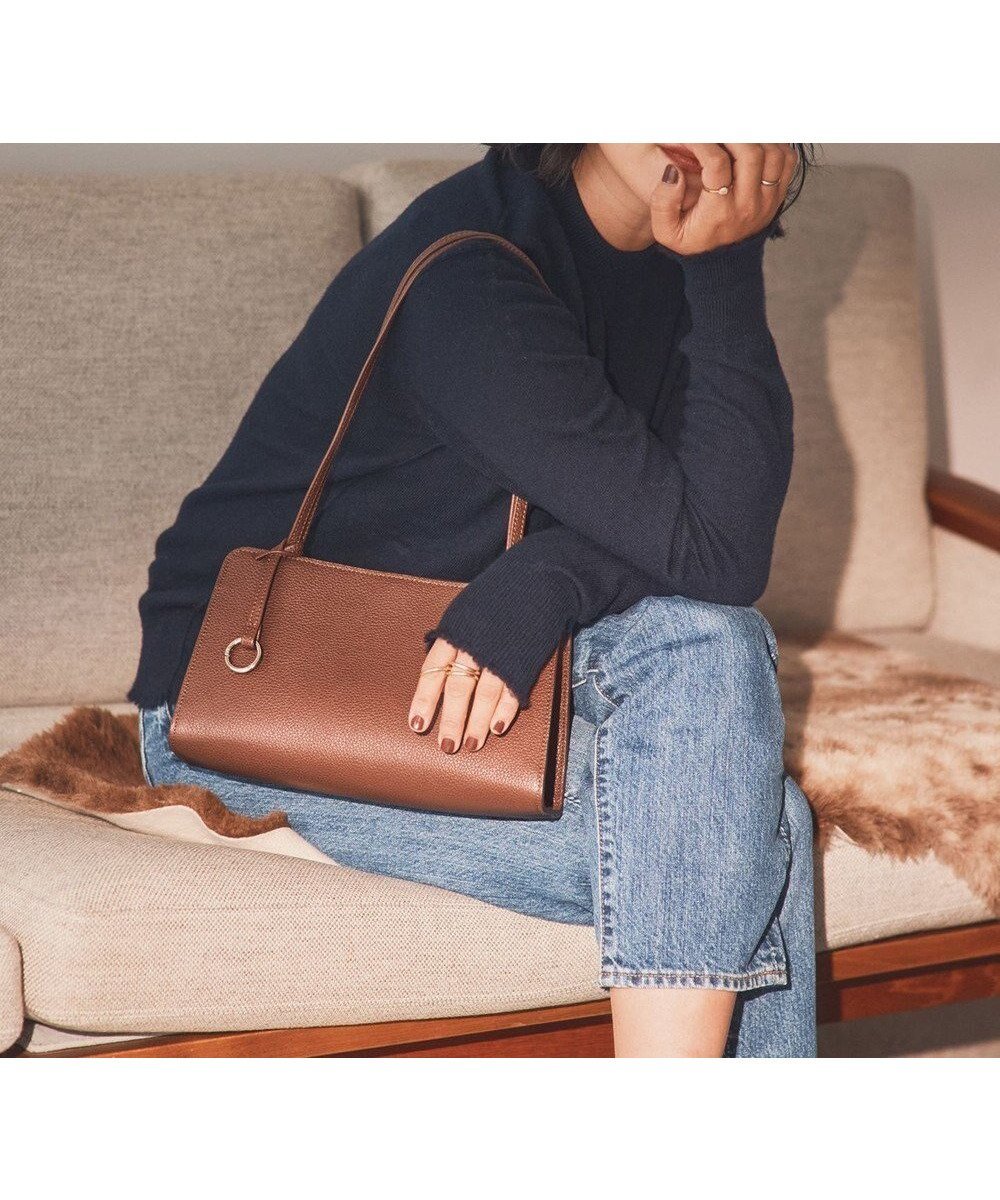 【モローバイサンク/MORROW by thank】の【石岡真実コラボ】NOAH ショルダーバッグ インテリア・キッズ・メンズ・レディースファッション・服の通販 founy(ファニー) 　ファッション　Fashion　レディースファッション　Fashion for Women　バッグ　Bags　コラボ　Collaboration, Collab　コンパクト　Compact, Small Size　ショルダー　Shoulder, Shoulder Strap　シンプル　Simple, Minimal　スクエア　Square, Square Shape　スタイリッシュ　Stylish, Fashionable　財布　Wallet, Purse　フォルム　Silhouette, Form　ポケット　Pocket, Pocket Detail　日本製　Made In Japan　ダークブラウン|ID: prp329100004762102 ipo3291000000034464659